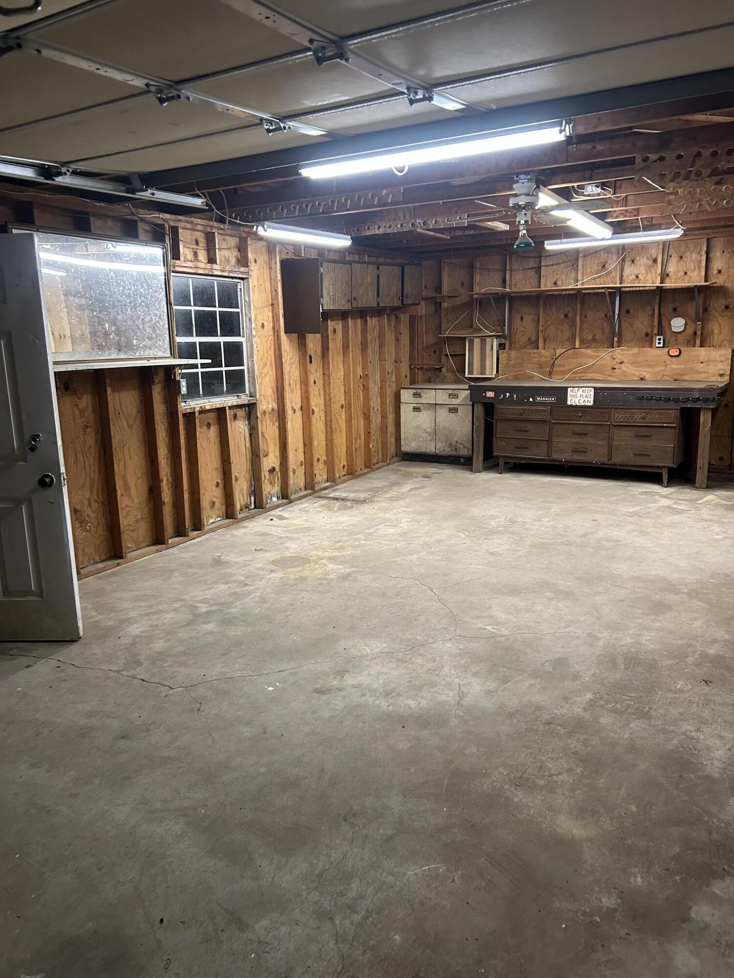 635 River Road Property Photo 32
