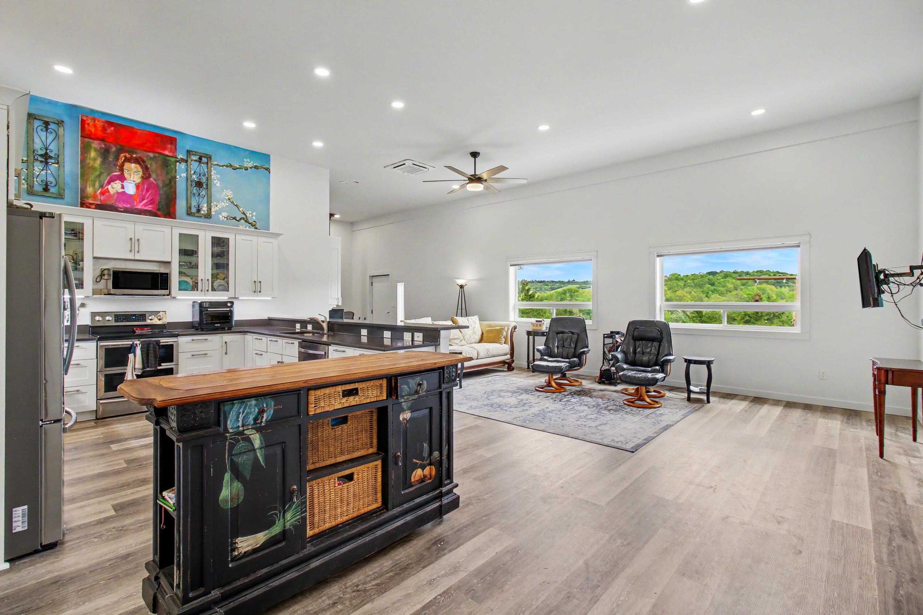 8768 Stonehouse Road Property Photo 13