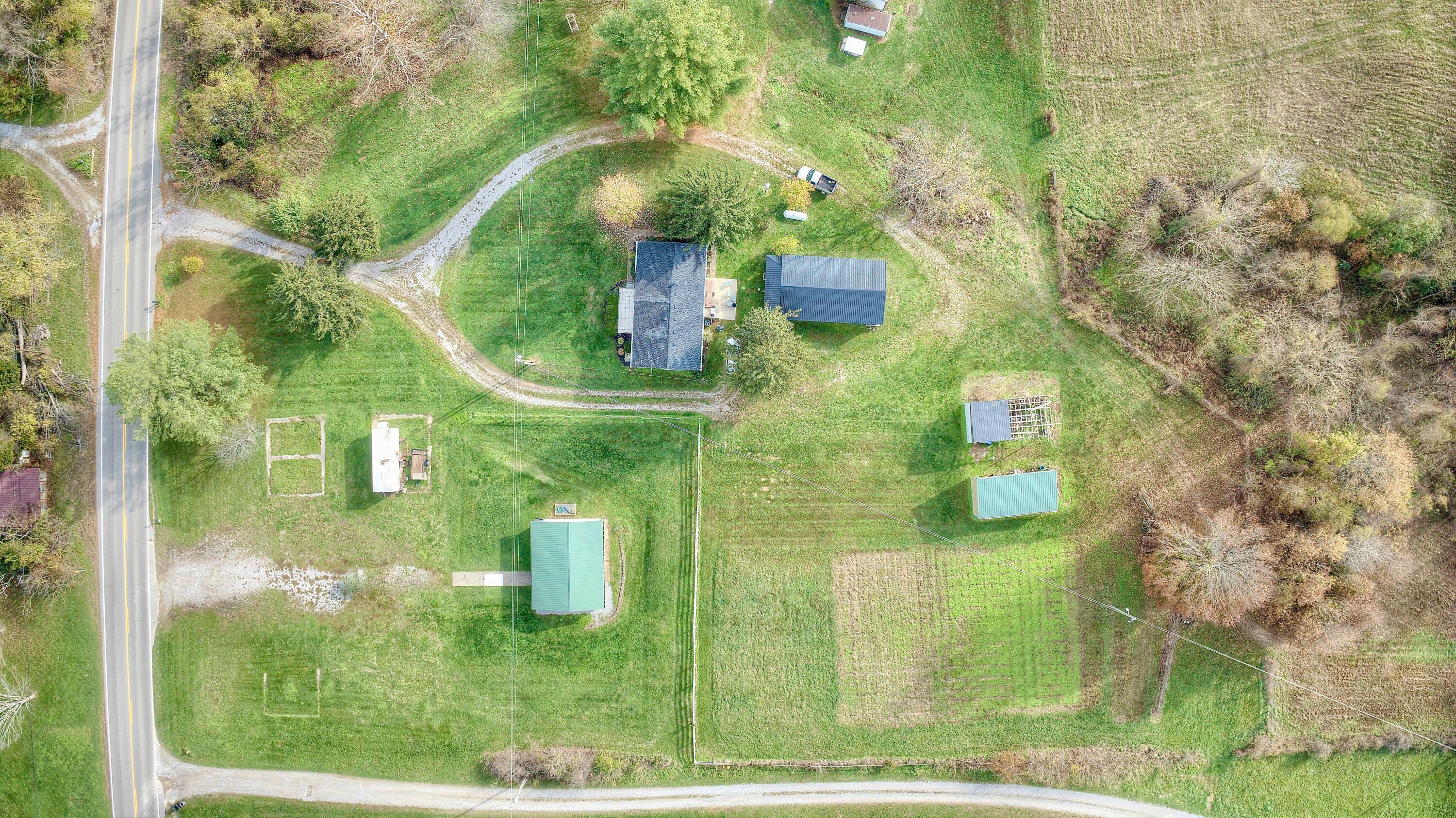 986 42e Hwy Property Photo 34