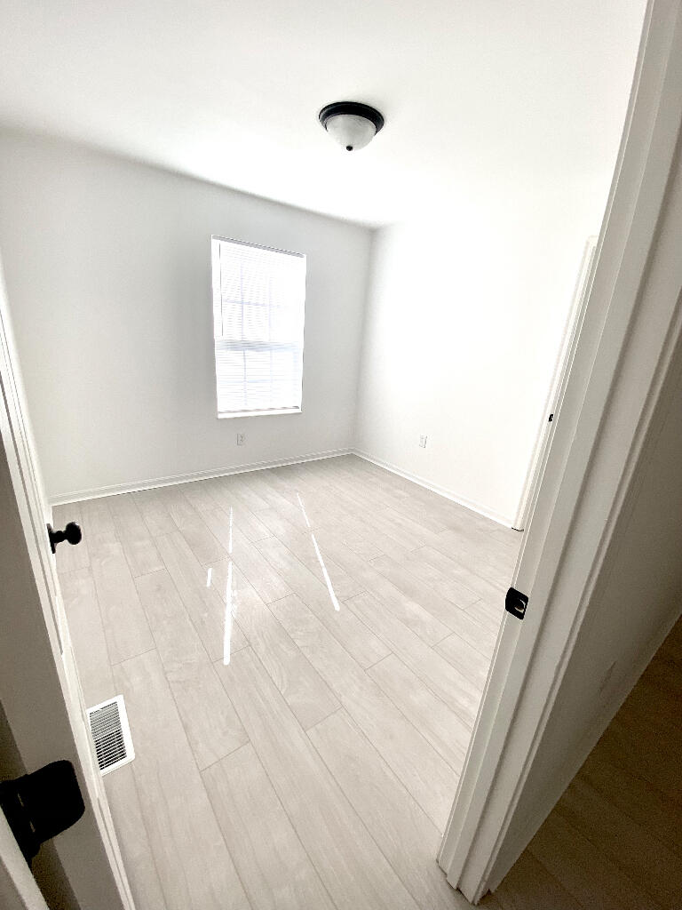 7607 Cloudstone Drive Property Photo 15