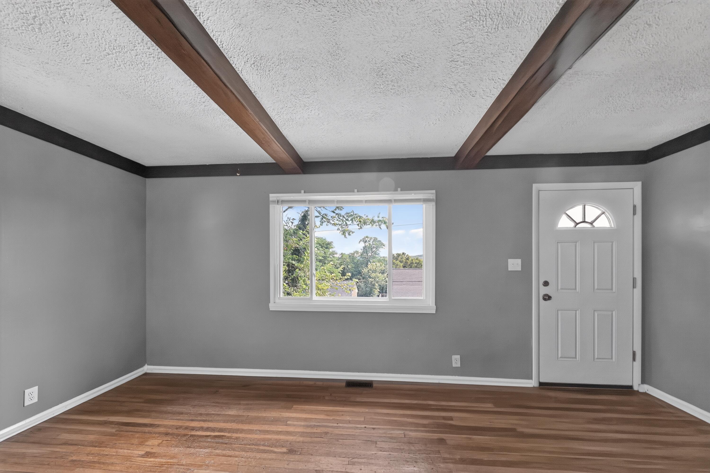 1611 Monroe Street Property Photo 8