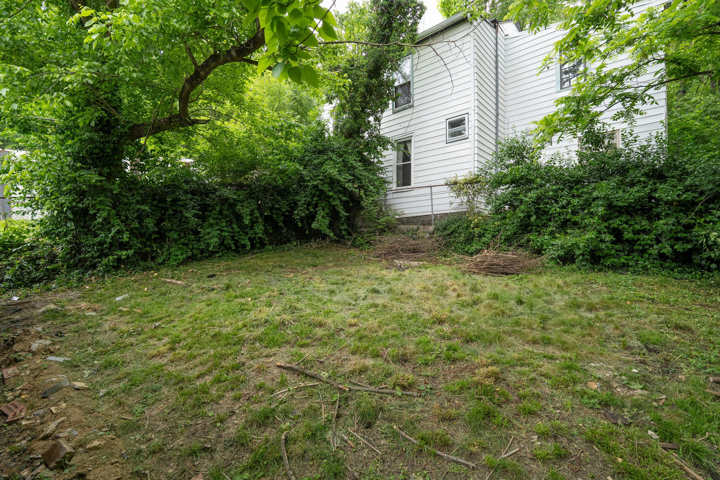728 W 9th Street Property Photo 6