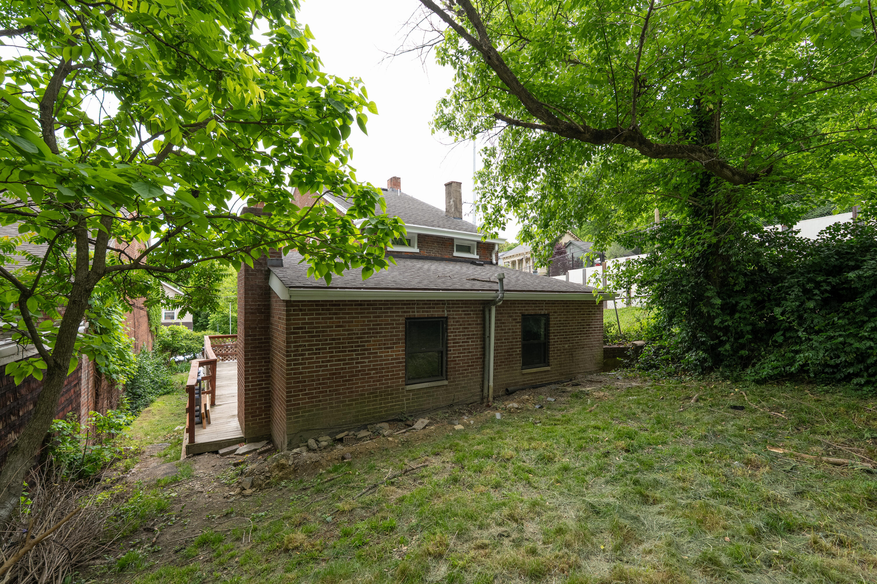 728 W 9th Street Property Photo 7