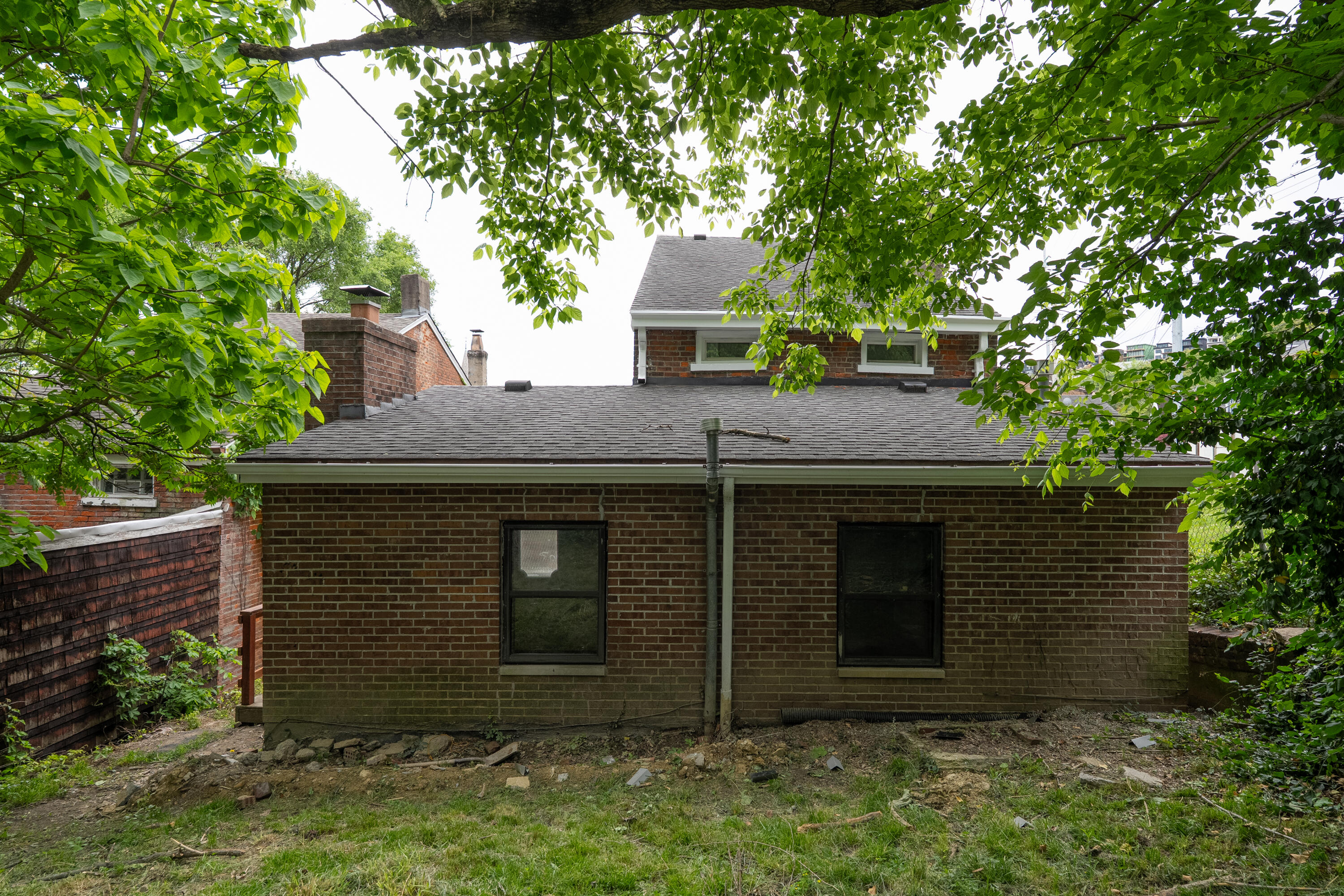 728 W 9th Street Property Photo 8