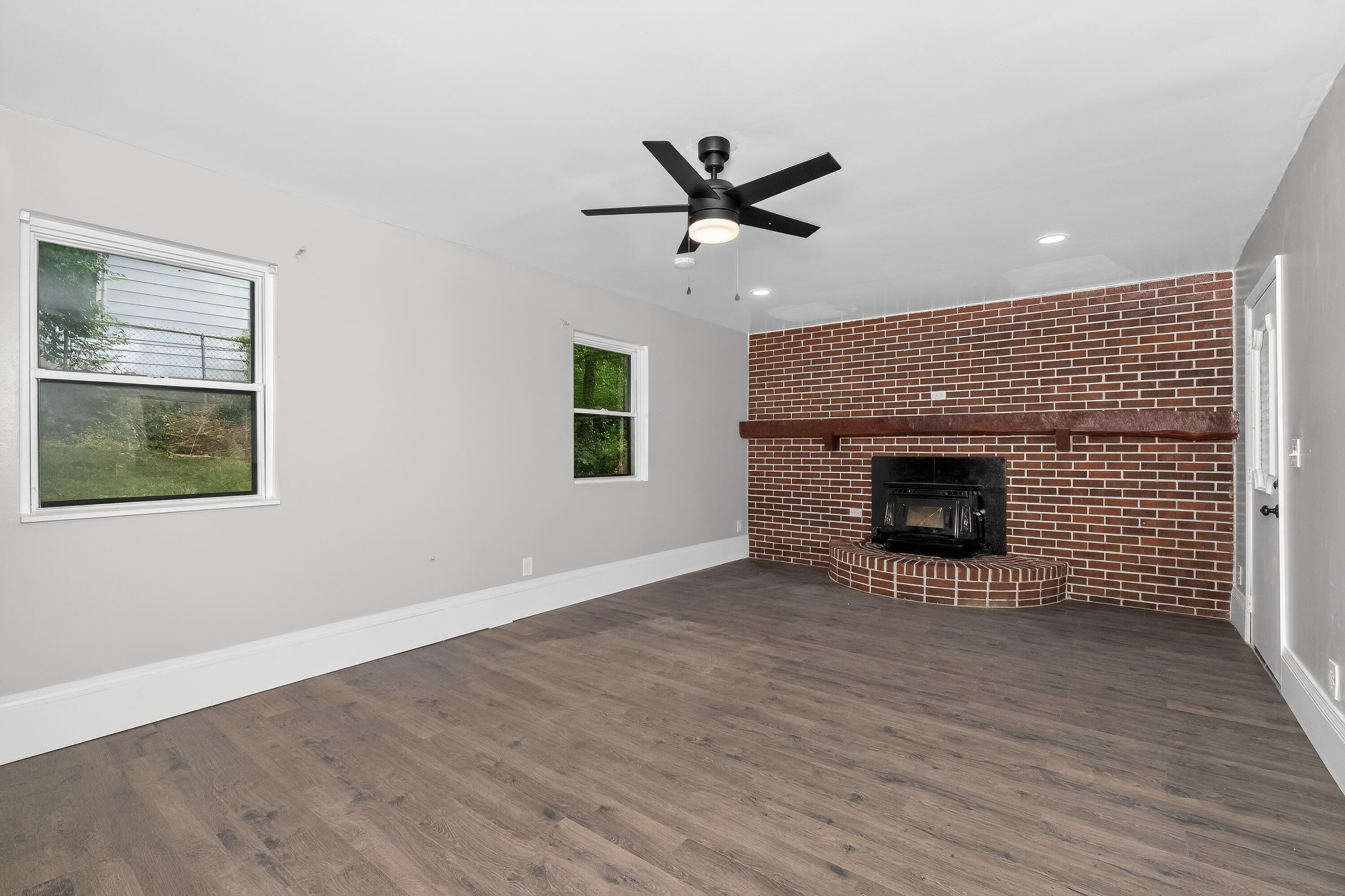 728 W 9th Street Property Photo 19