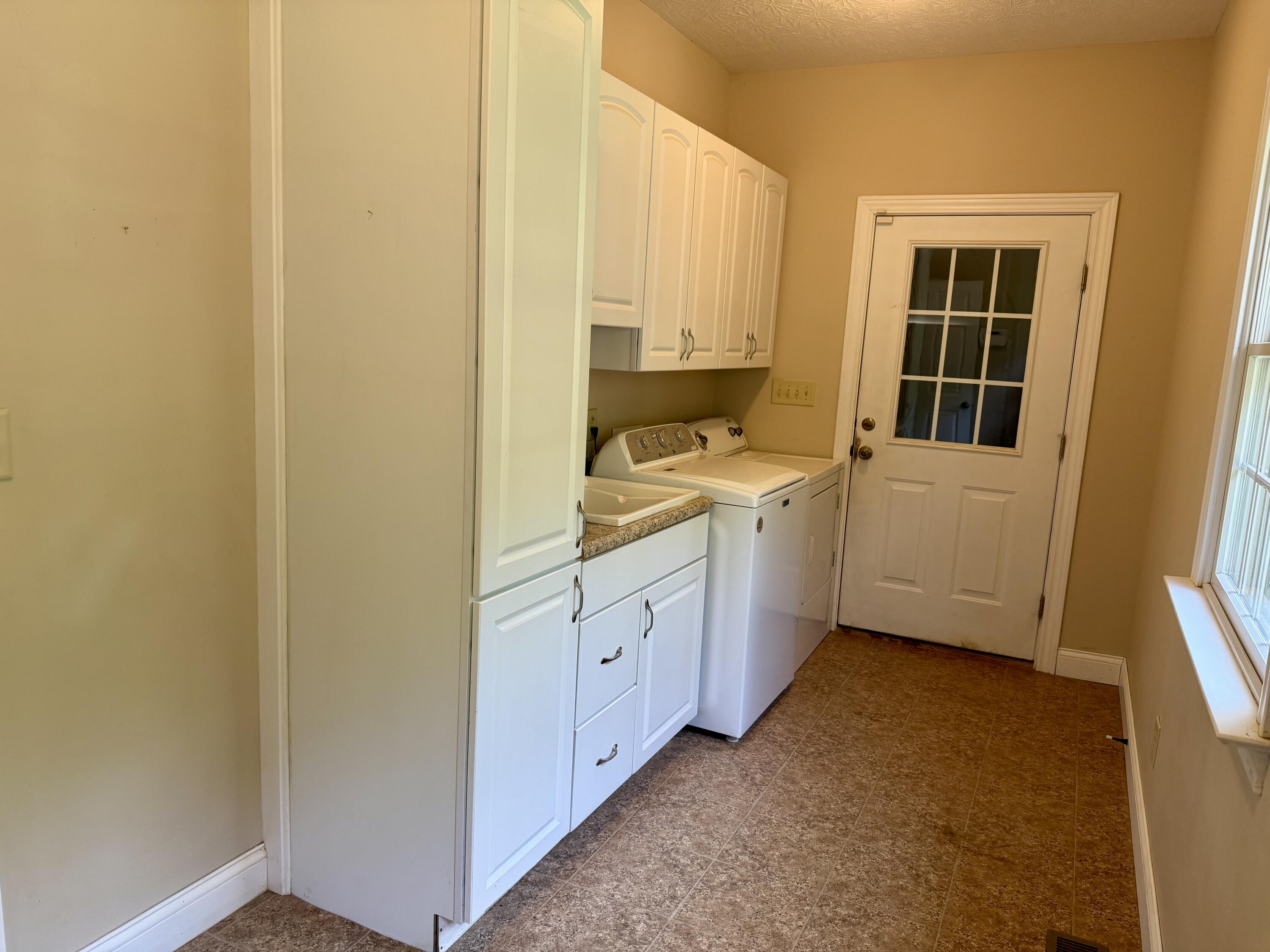 1060 Old 19 Property Photo 10