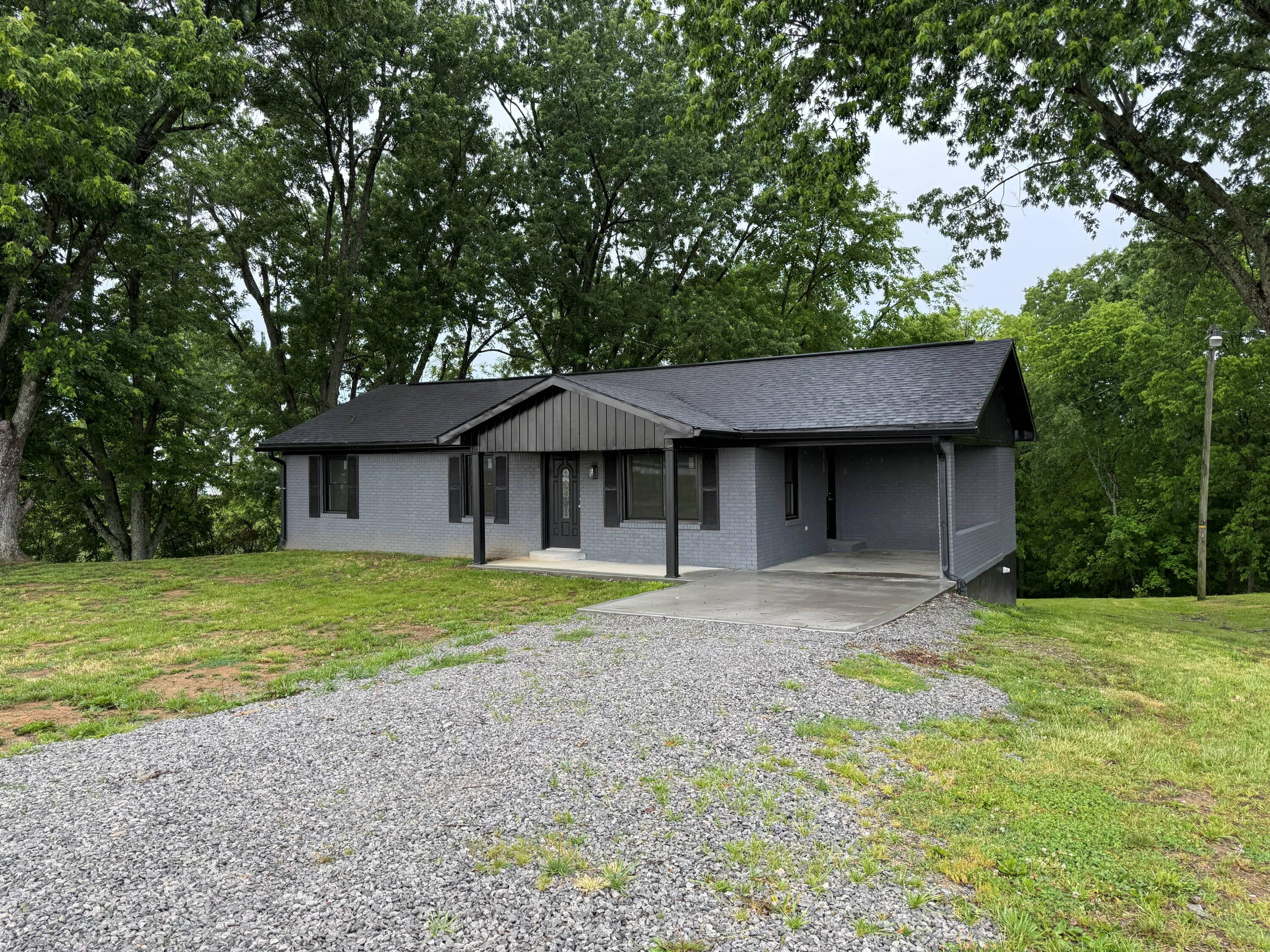 2105 S Highway 127 S Property Photo 1