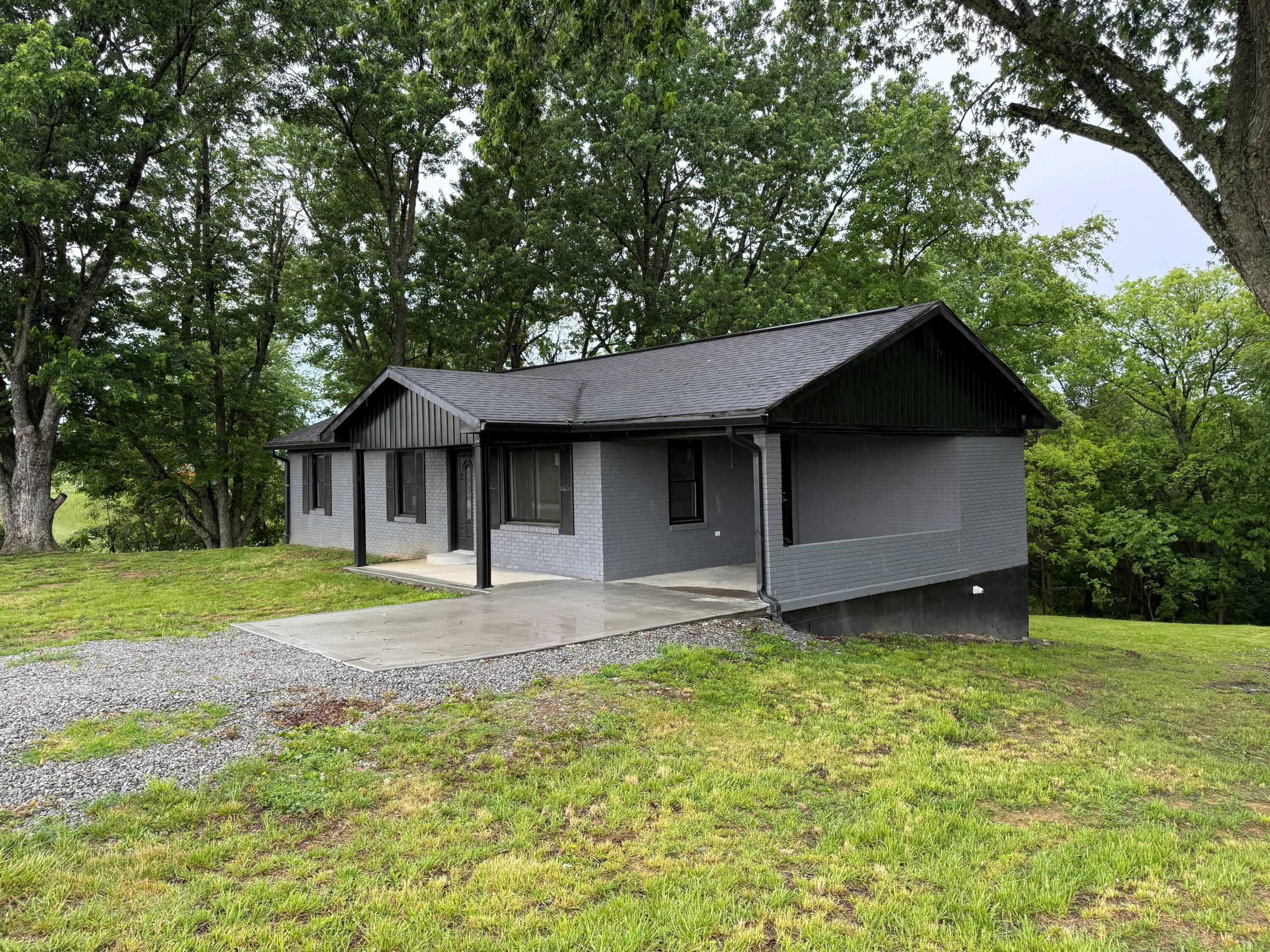 2105 S Highway 127 S Property Photo 2