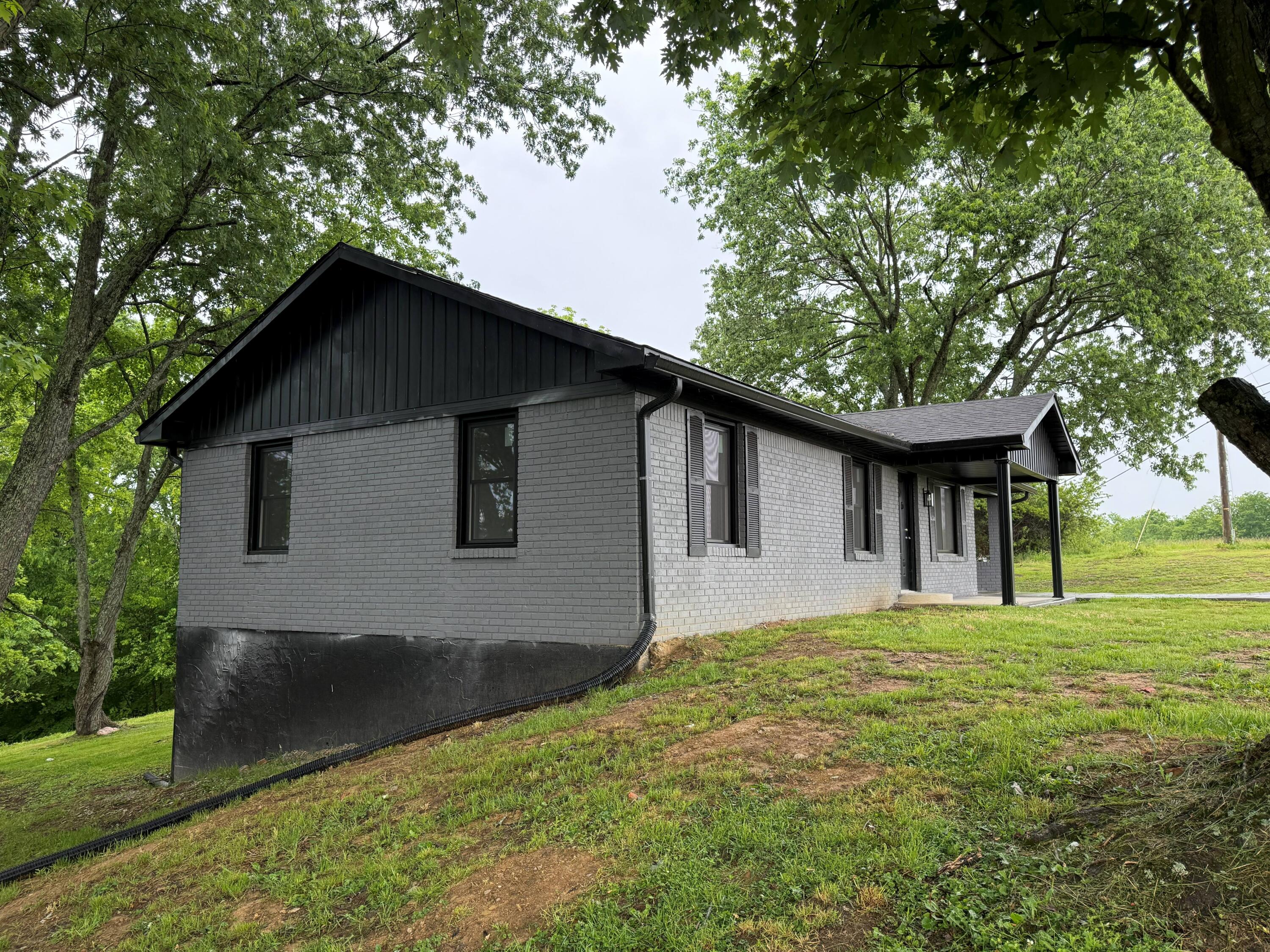 2105 S Highway 127 S Property Photo 9