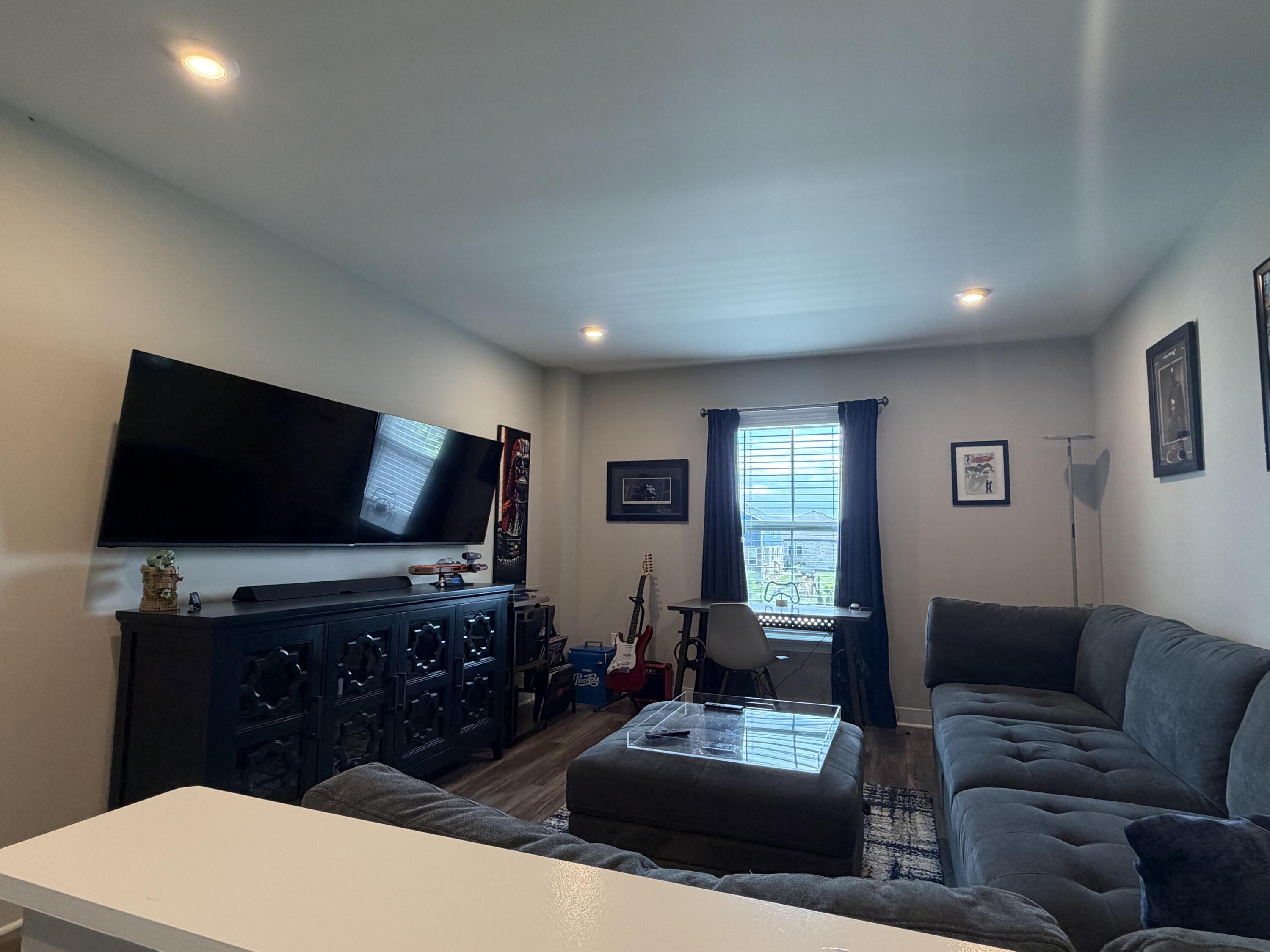 13029 Justify Drive Property Photo 8