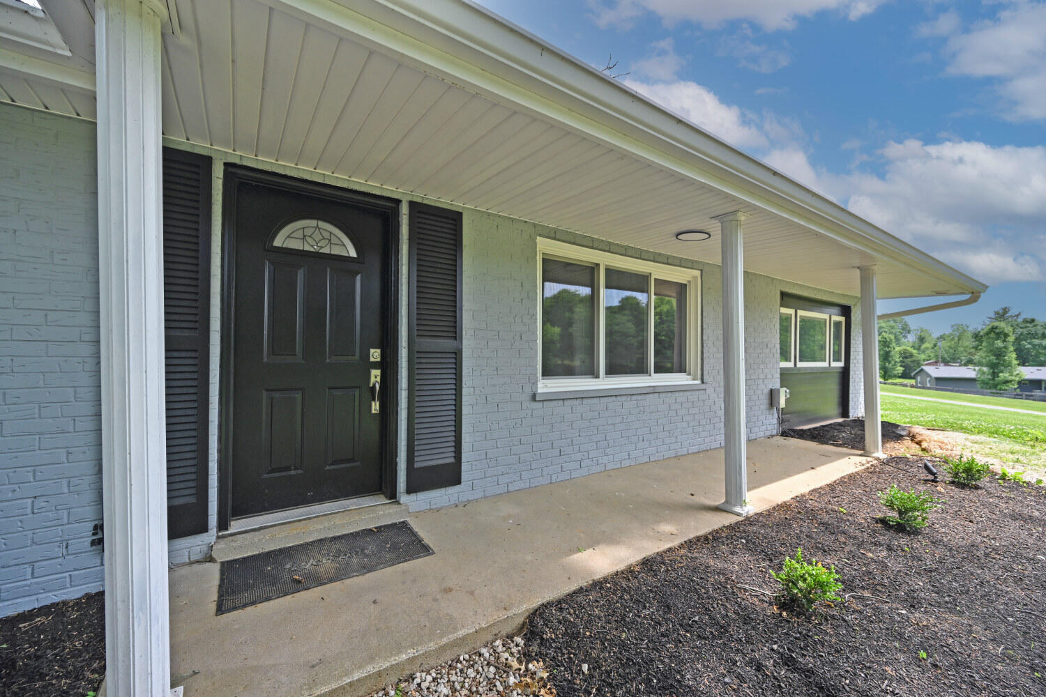 1044 Merrell Road Property Photo 2