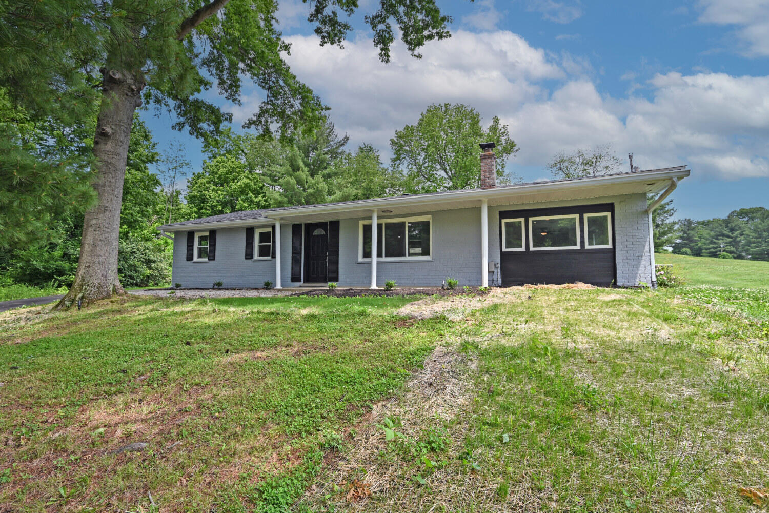 1044 Merrell Road Property Photo 3
