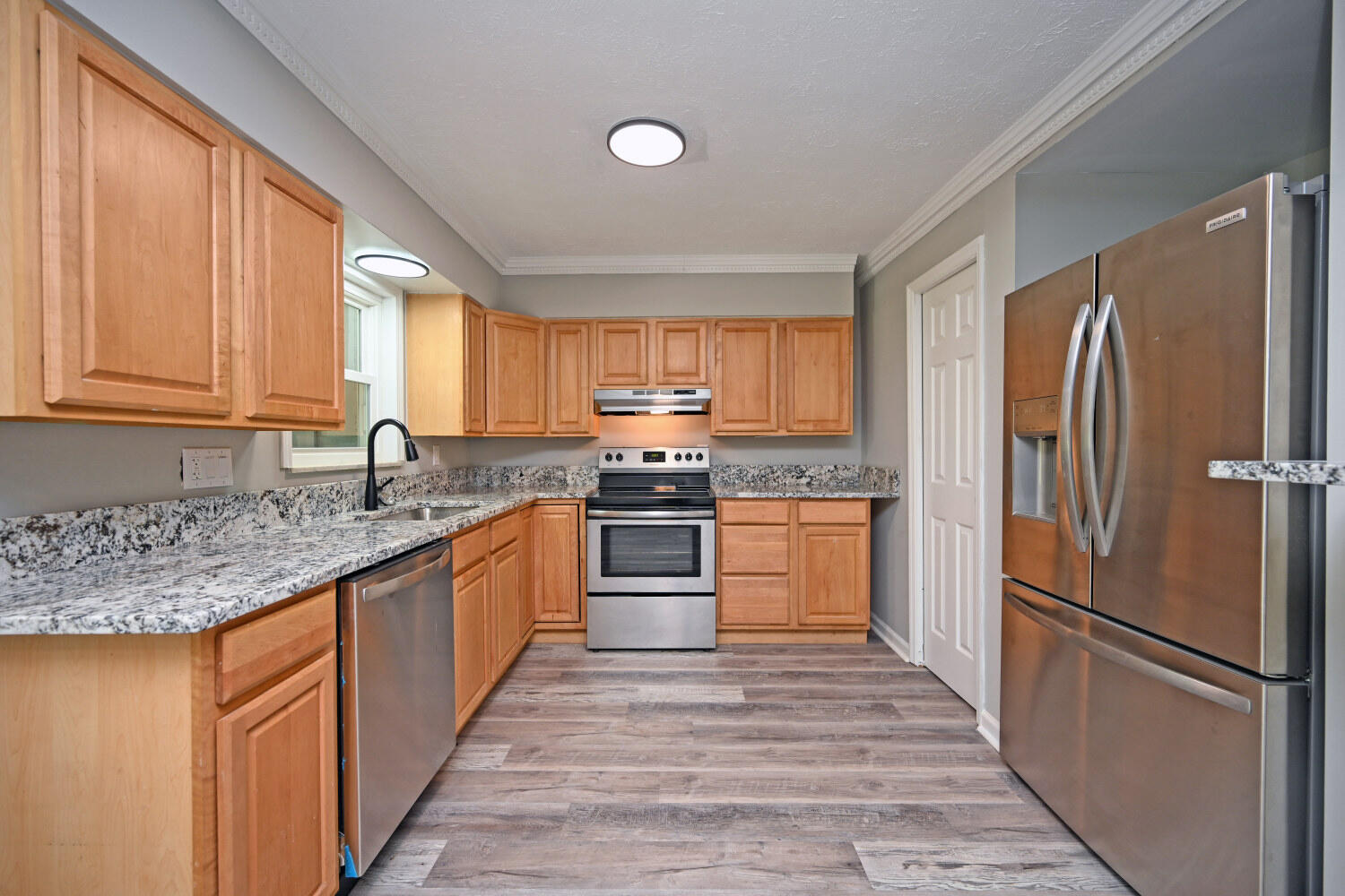 1044 Merrell Road Property Photo 11
