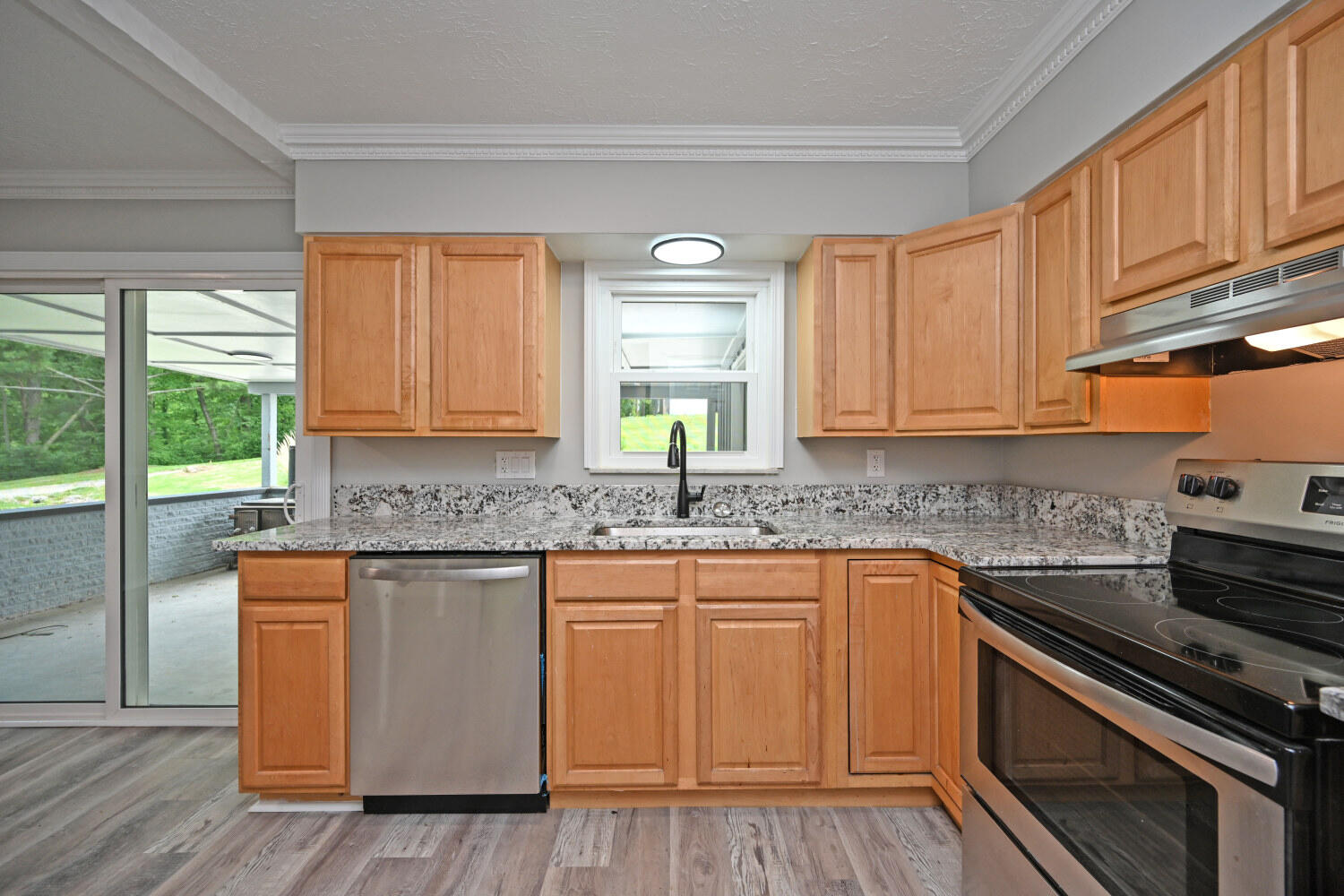 1044 Merrell Road Property Photo 12