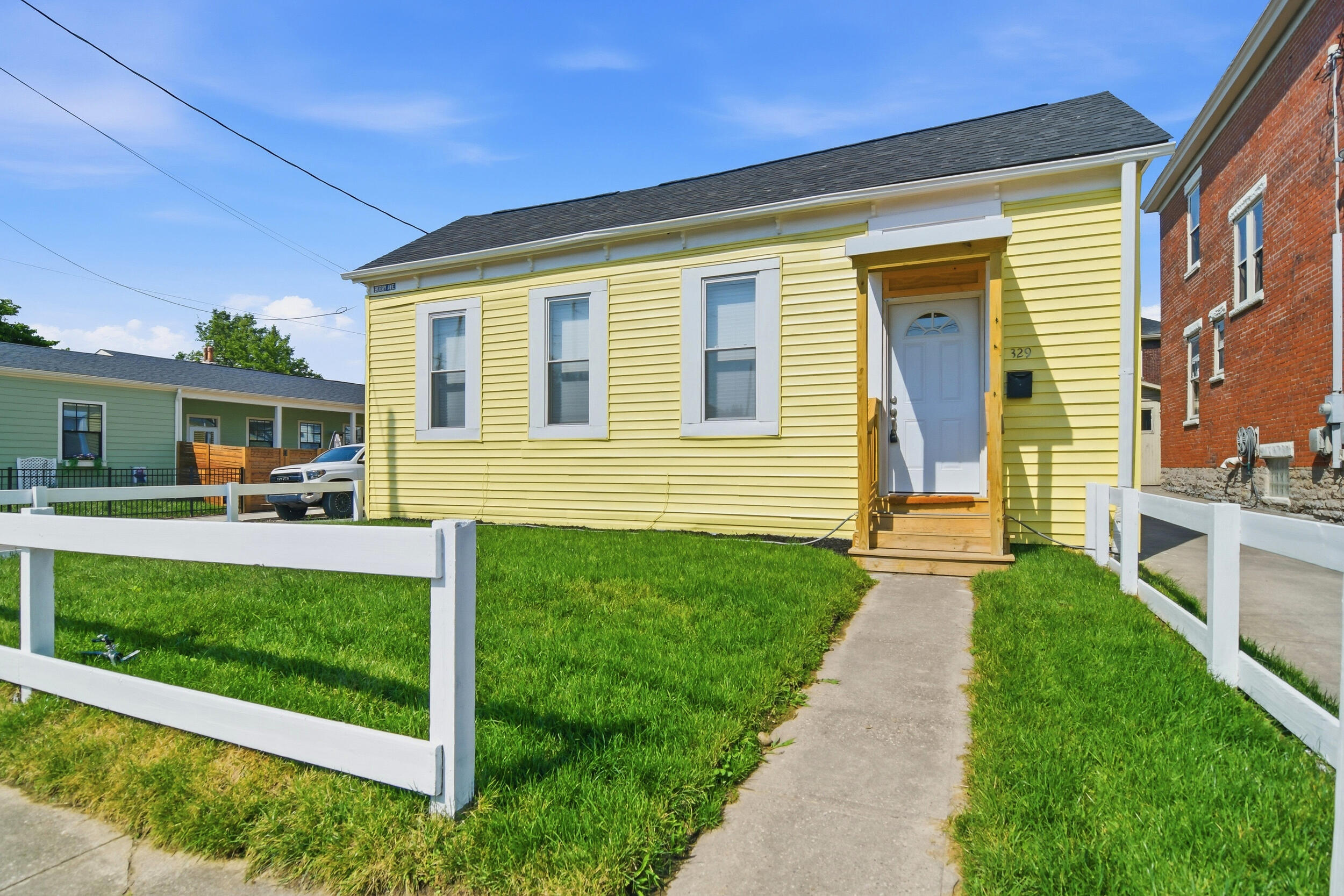 329 Berry Avenue Property Photo 4