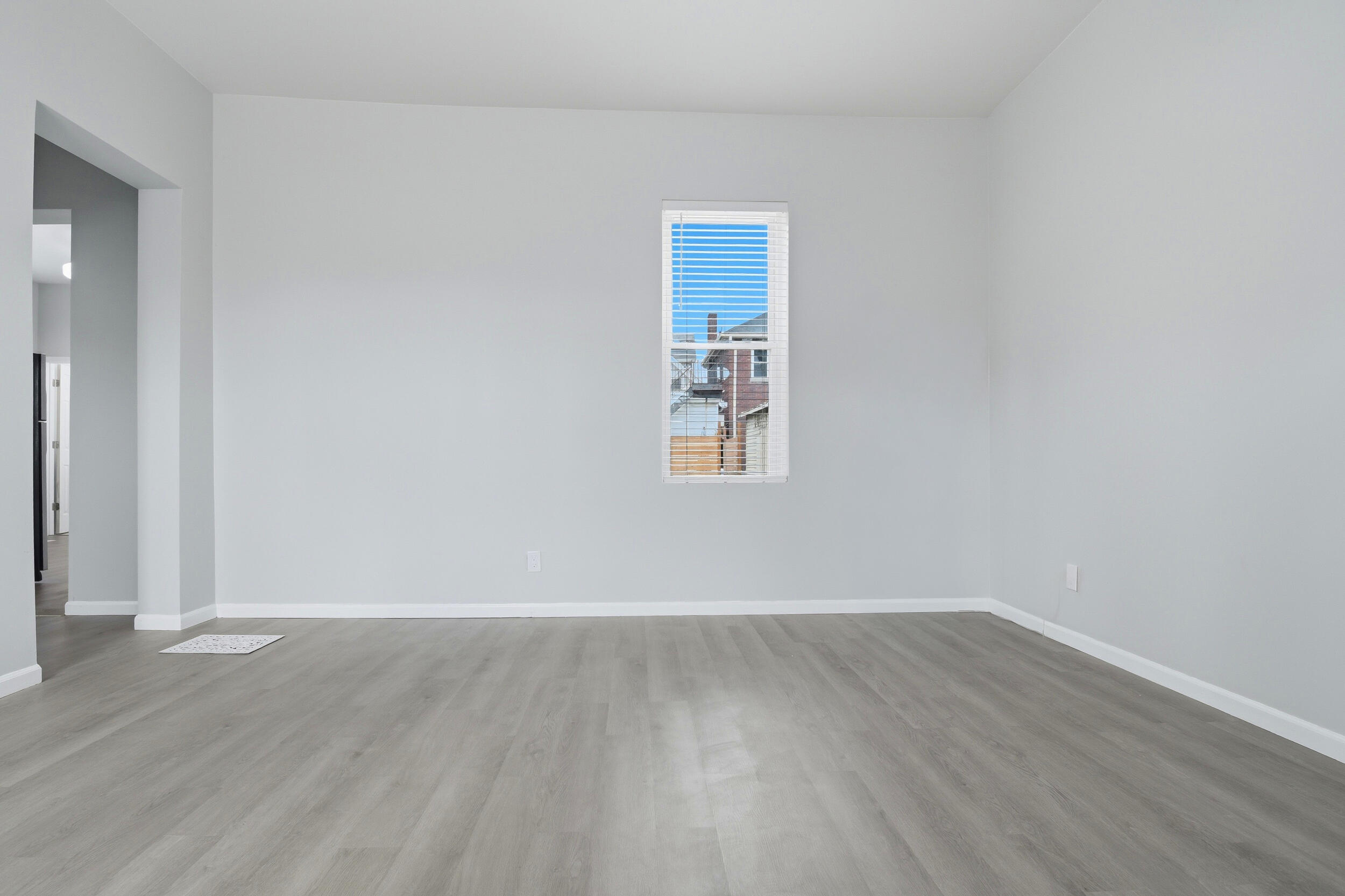 329 Berry Avenue Property Photo 6