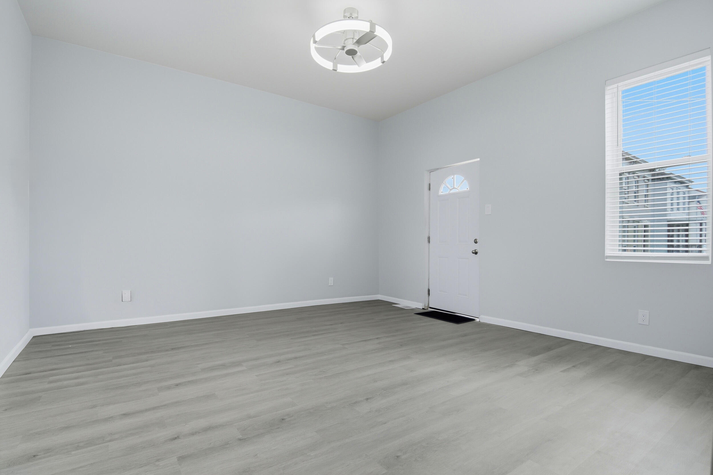329 Berry Avenue Property Photo 8