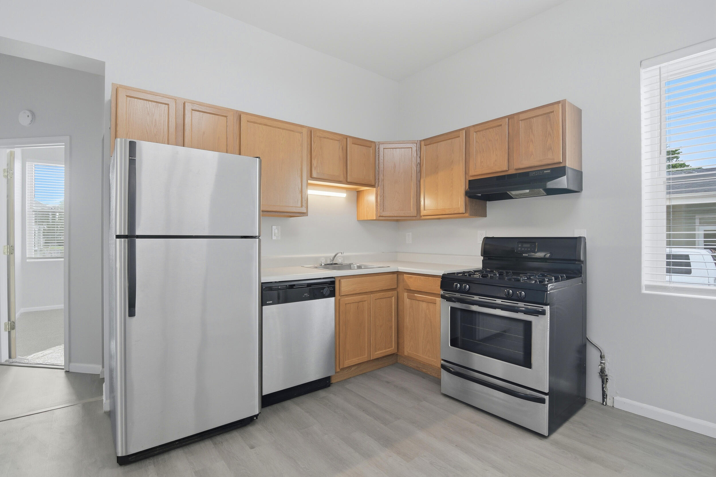 329 Berry Avenue Property Photo 15