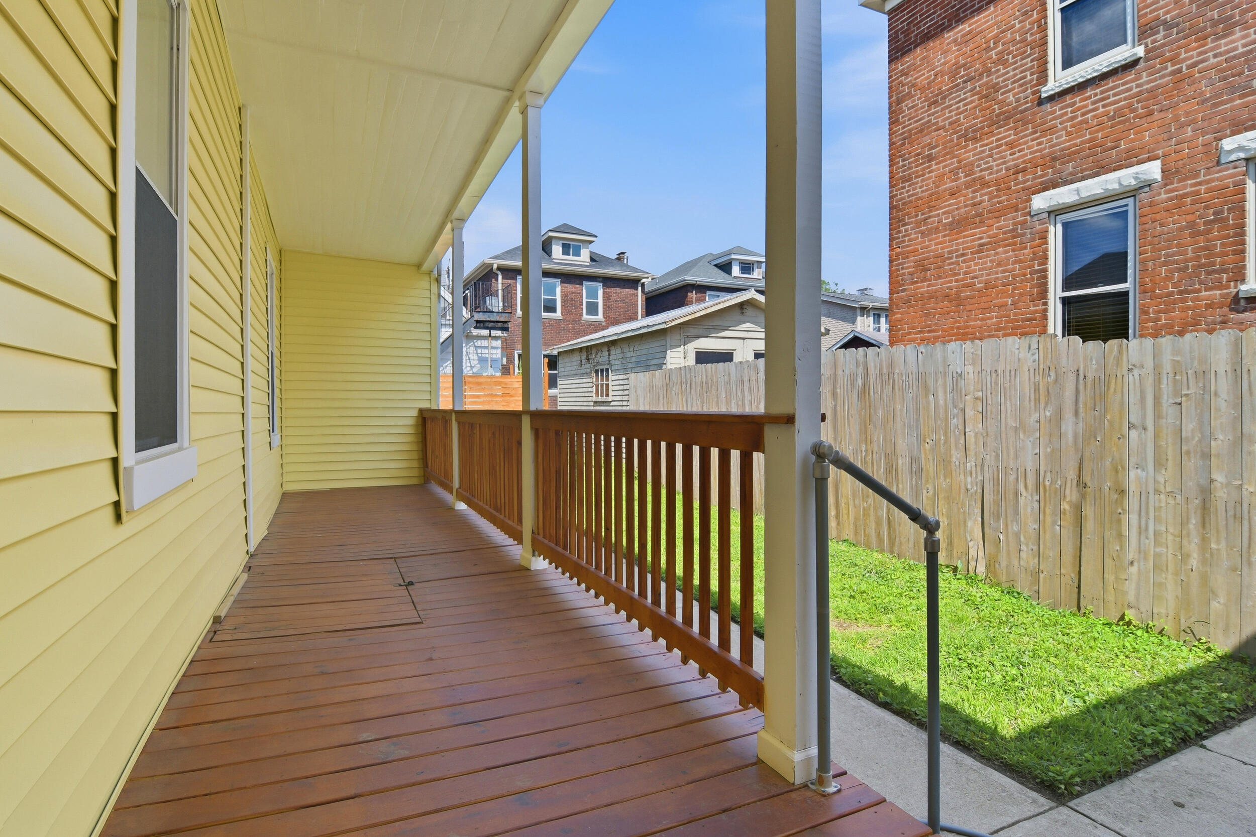 329 Berry Avenue Property Photo 27