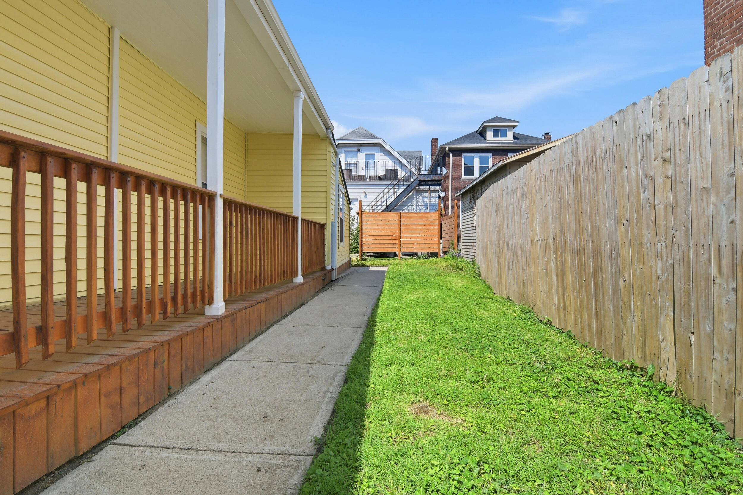 329 Berry Avenue Property Photo 29