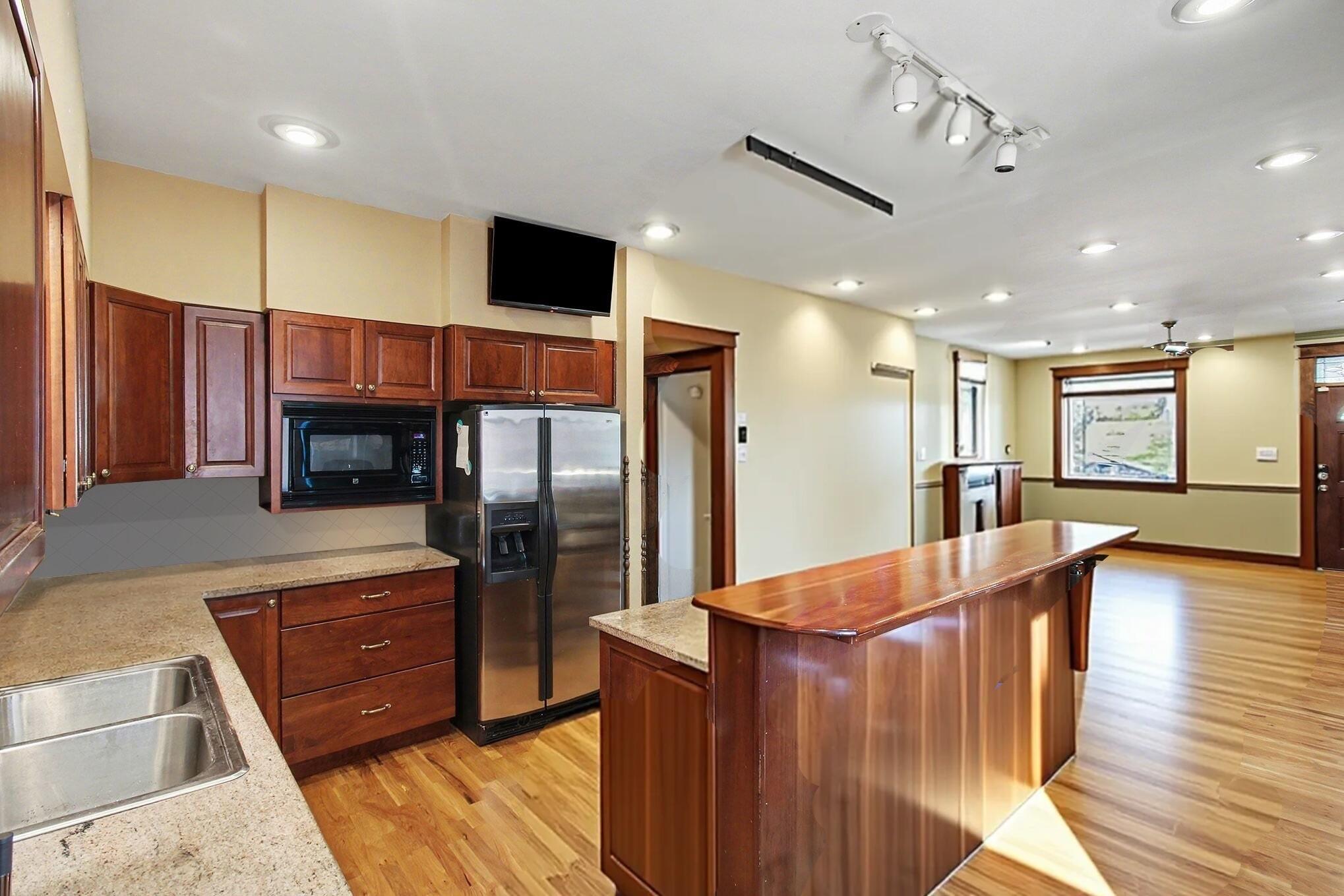 484 Van Voast Avenue Property Photo 9