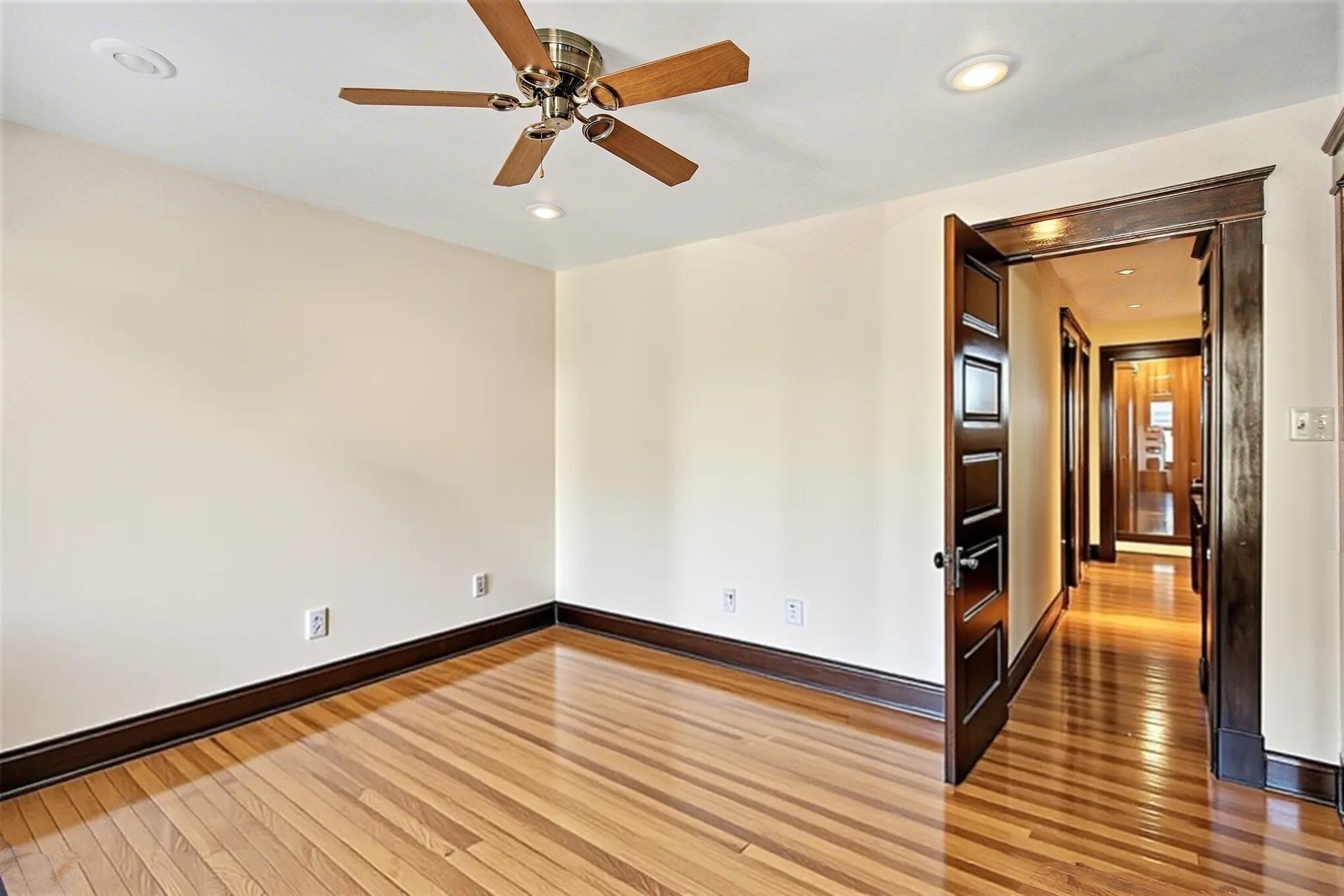 484 Van Voast Avenue Property Photo 18