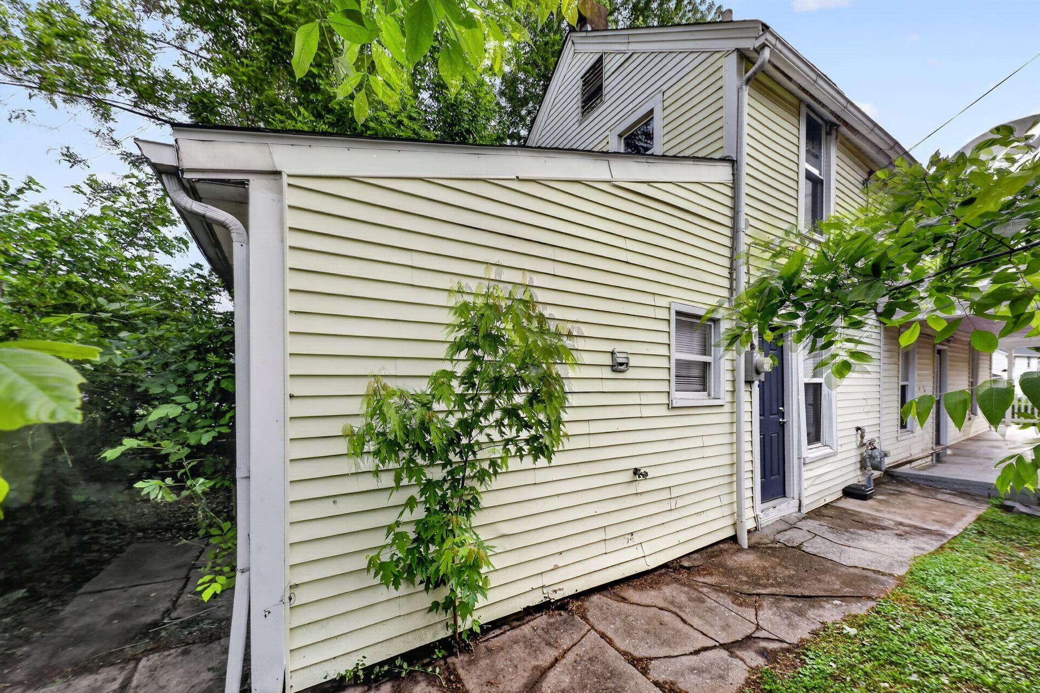 4347 Huntington Avenue Property Photo 4