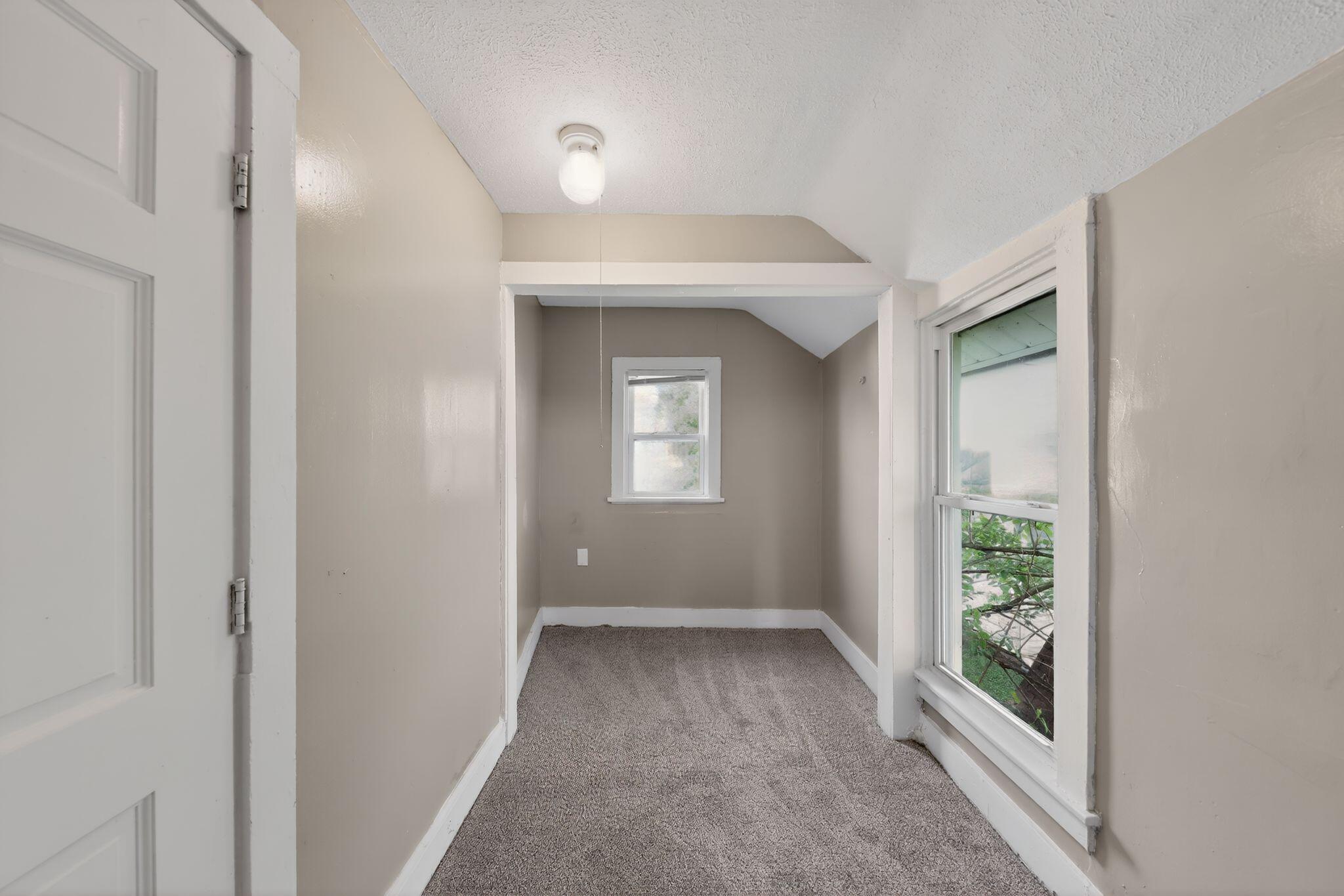 4347 Huntington Avenue Property Photo 10