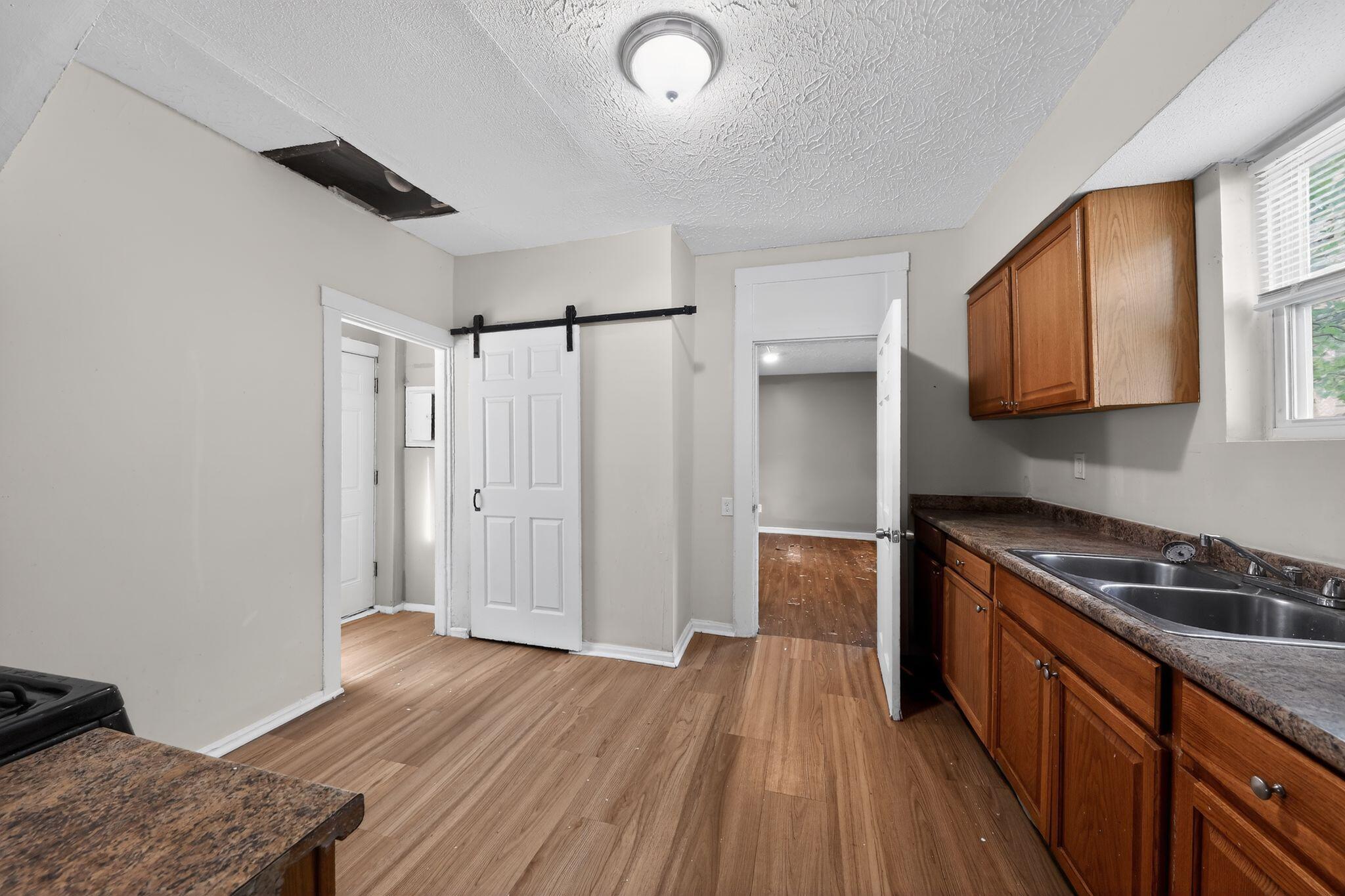 4347 Huntington Avenue Property Photo 15
