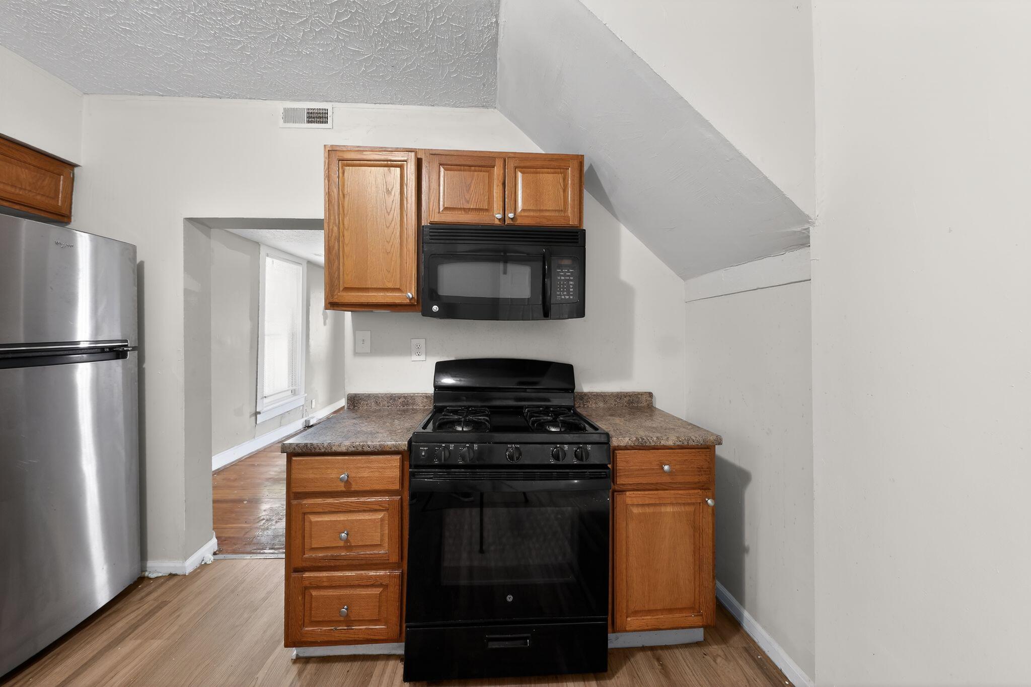 4347 Huntington Avenue Property Photo 16