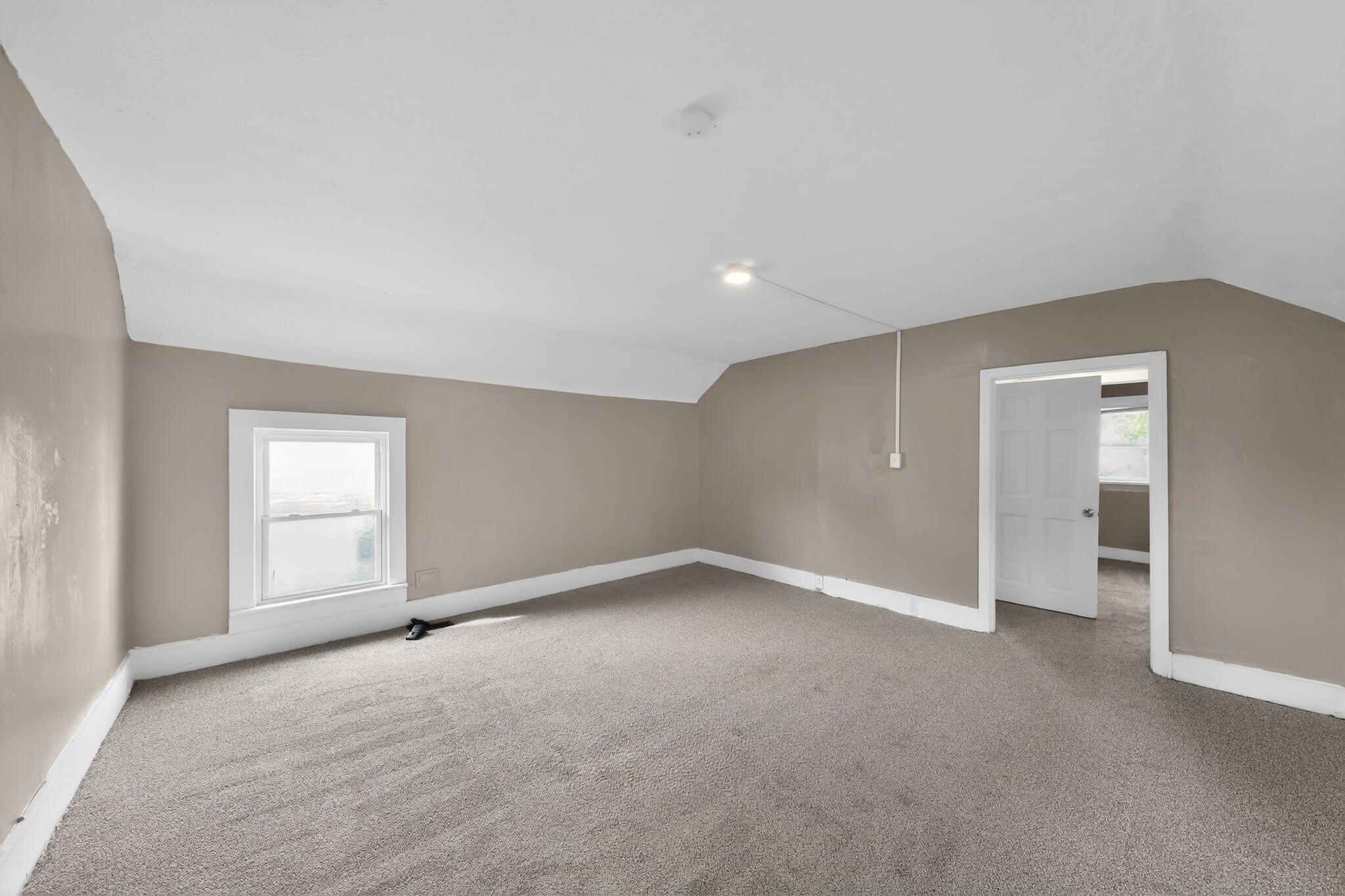 4347 Huntington Avenue Property Photo 27