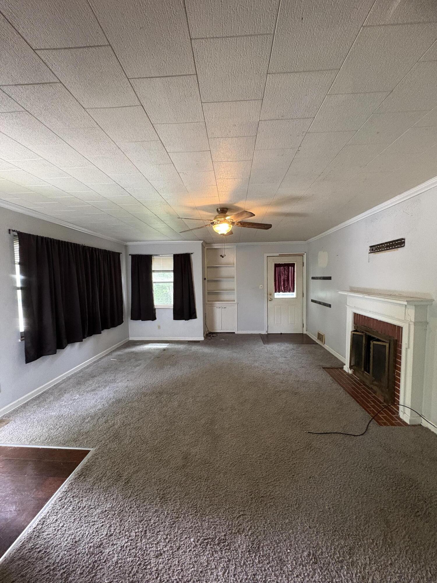 1 Garnett Avenue Property Photo 5