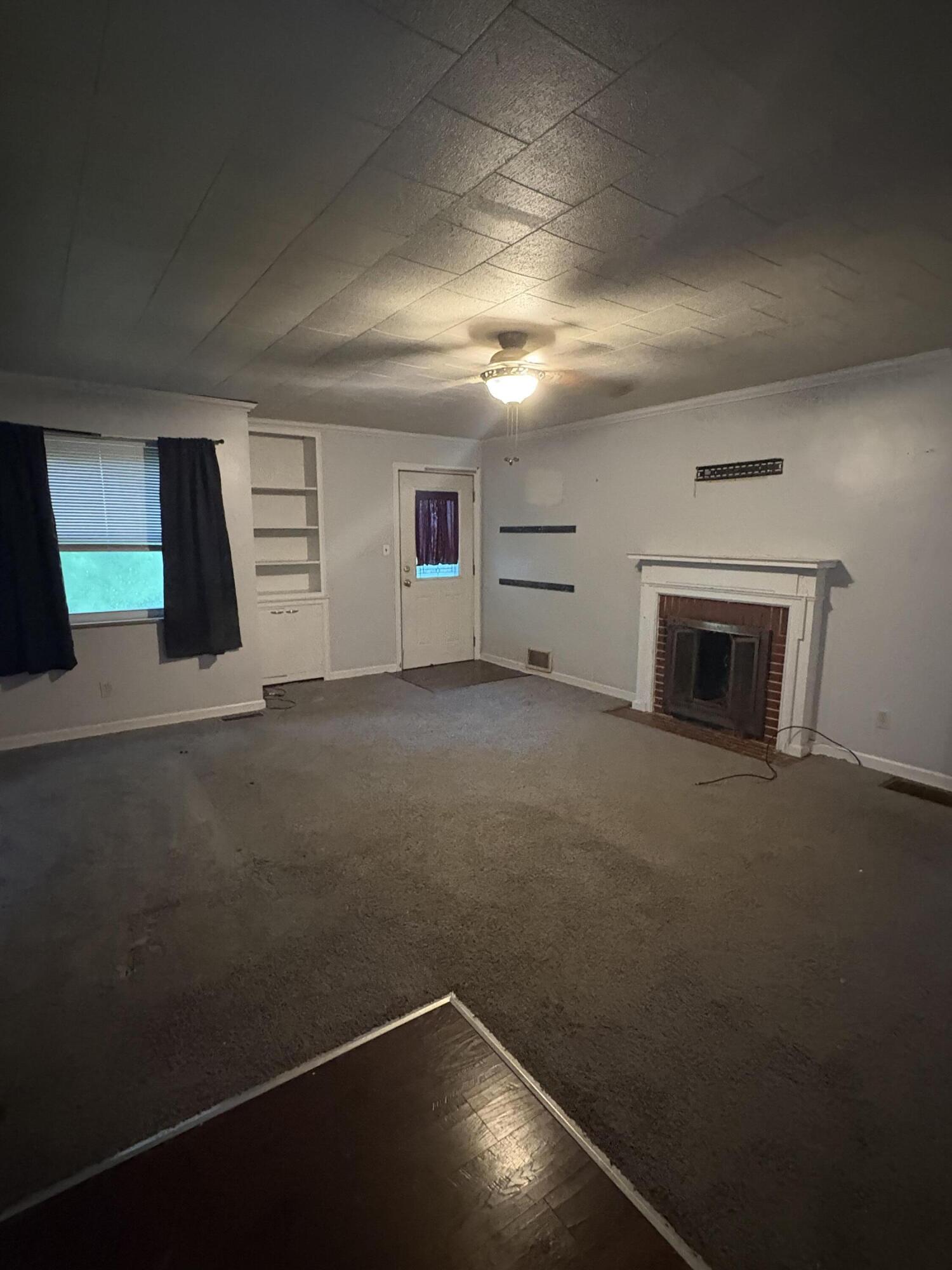 1 Garnett Avenue Property Photo 6