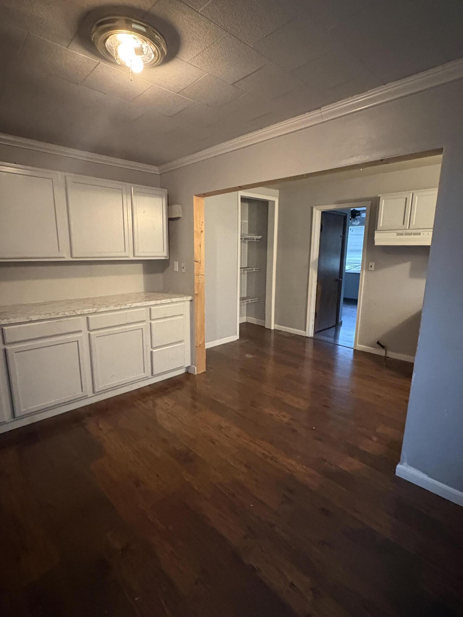1 Garnett Avenue Property Photo 9