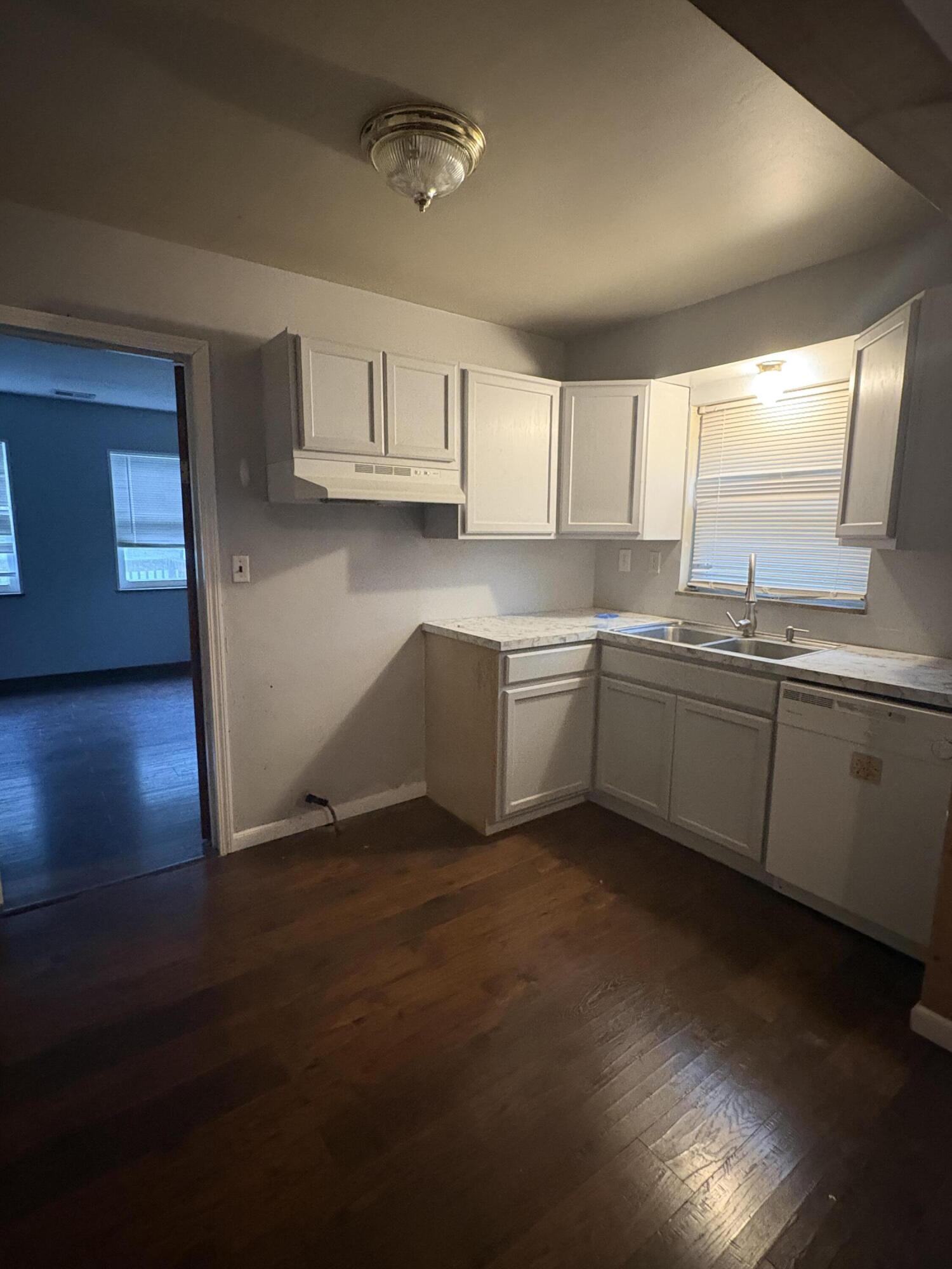 1 Garnett Avenue Property Photo 10