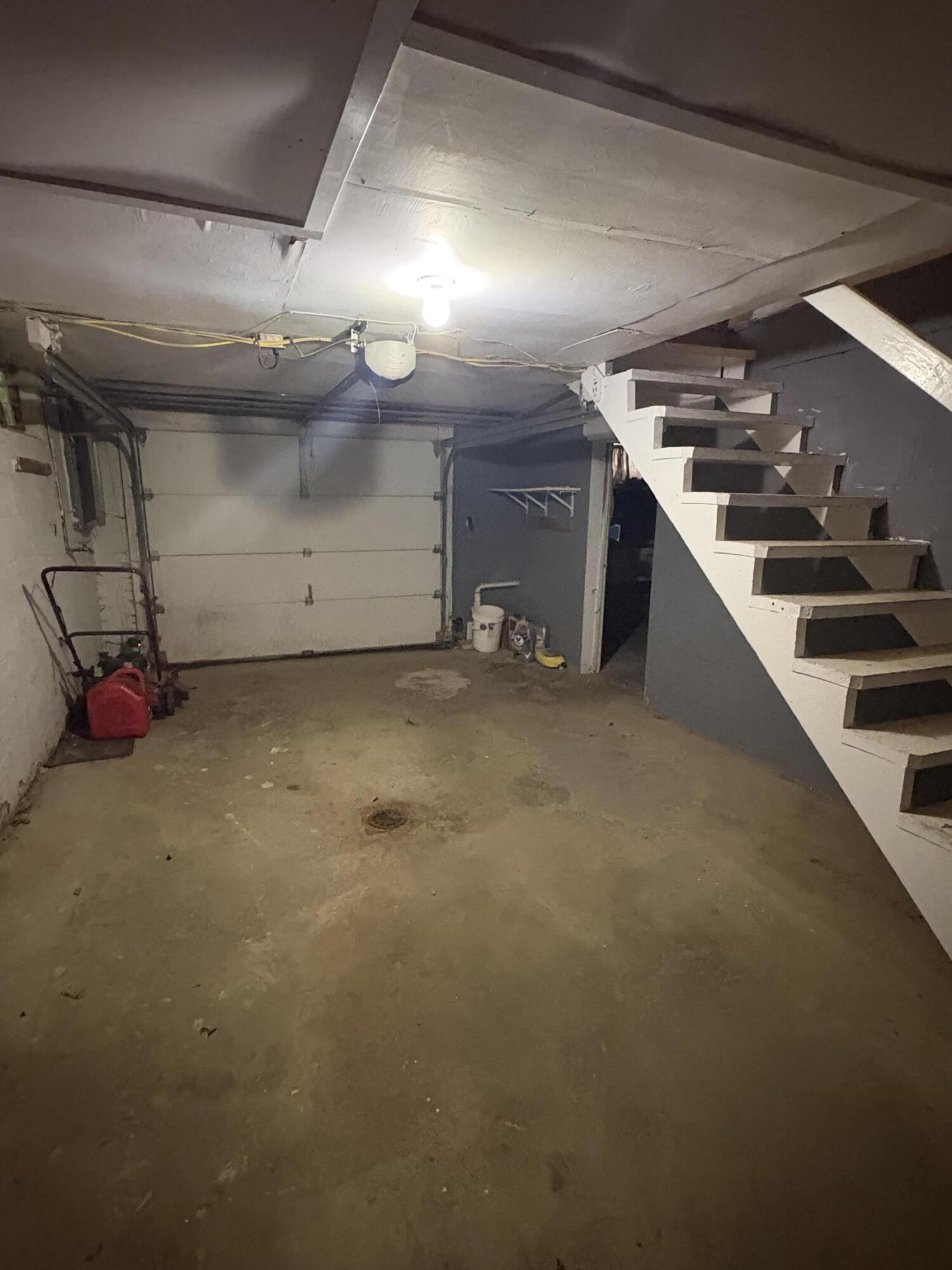 1 Garnett Avenue Property Photo 19