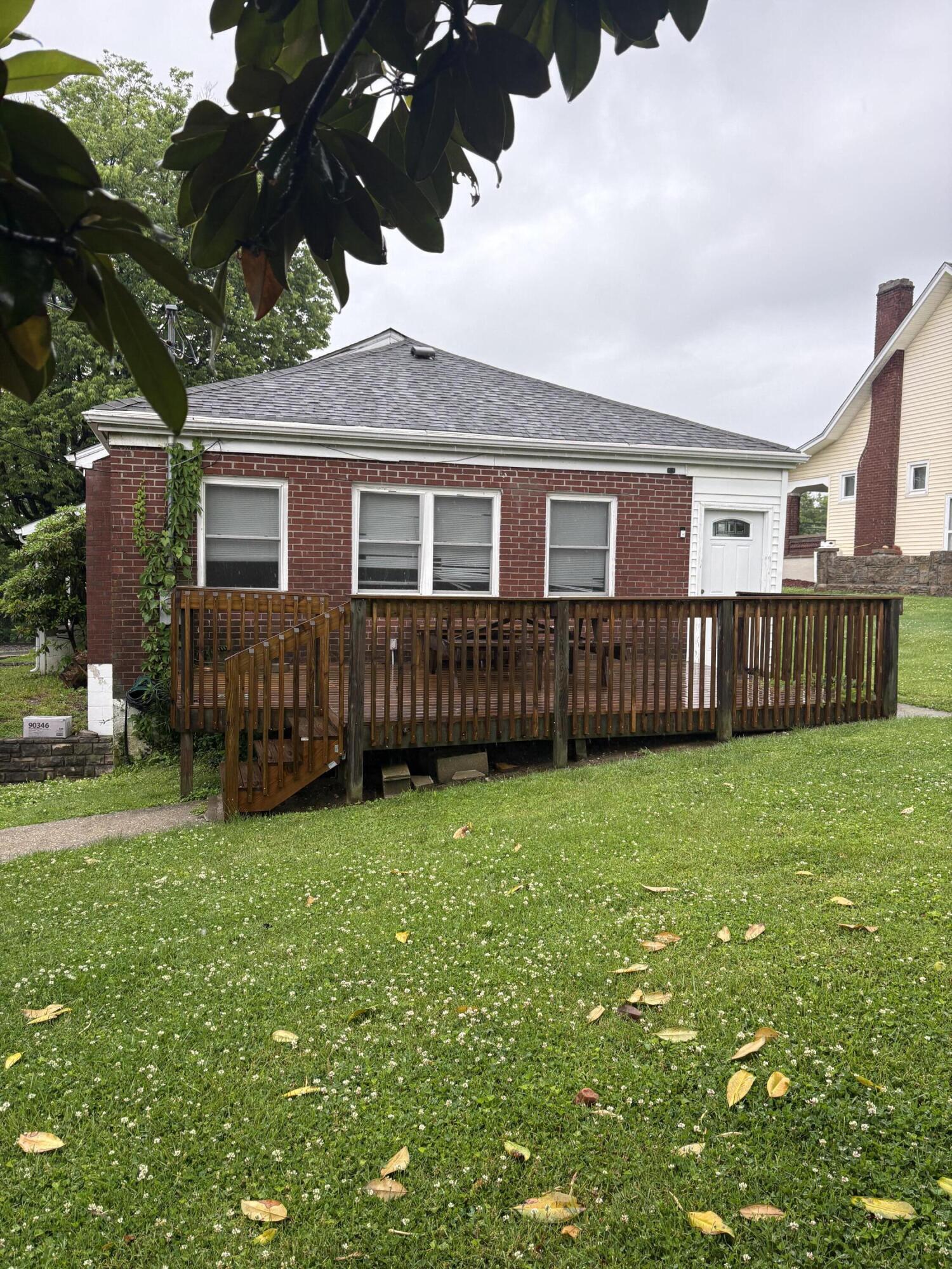 1 Garnett Avenue Property Photo 24
