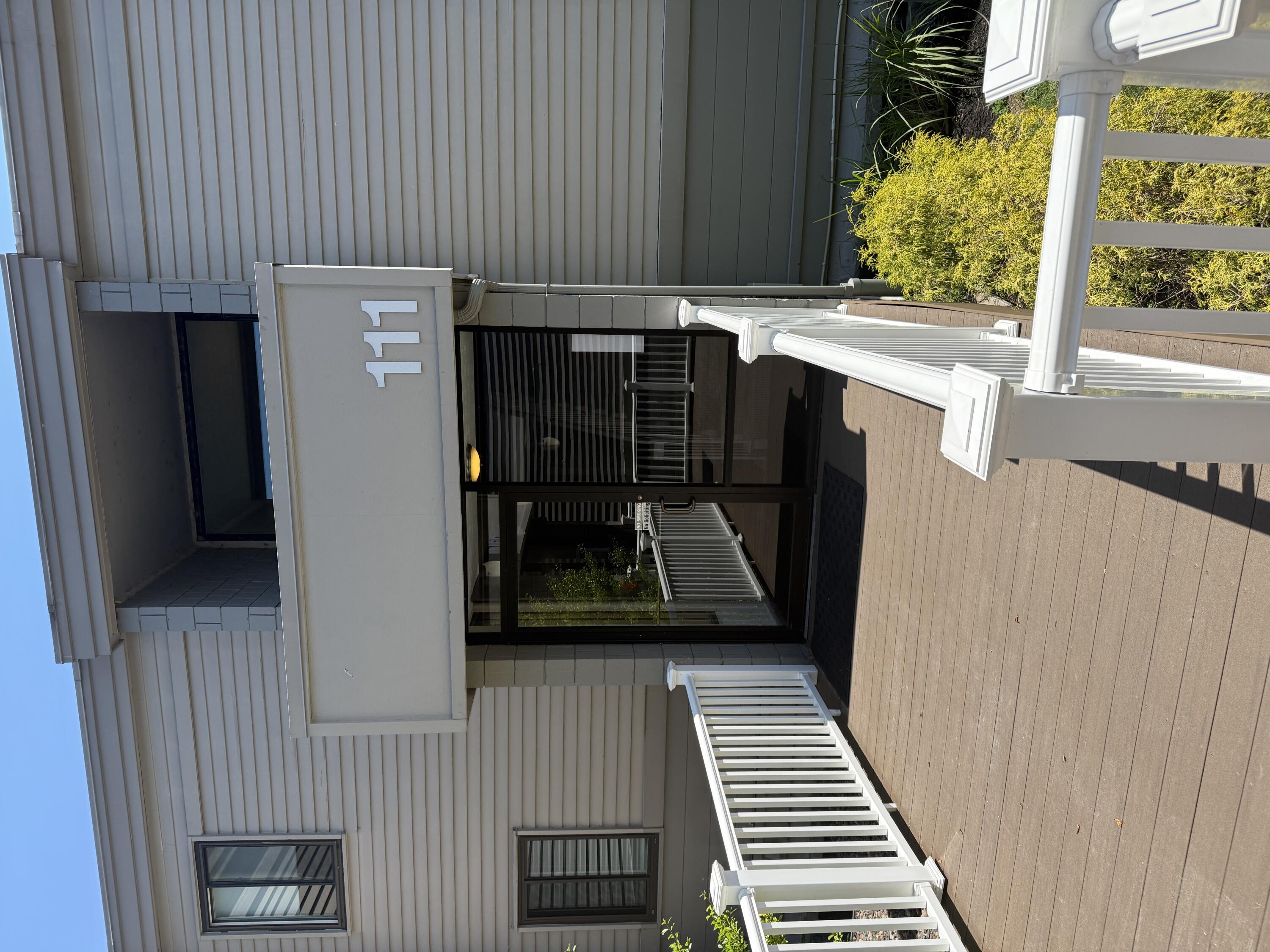 111 Winding Way, L Property Photo 2