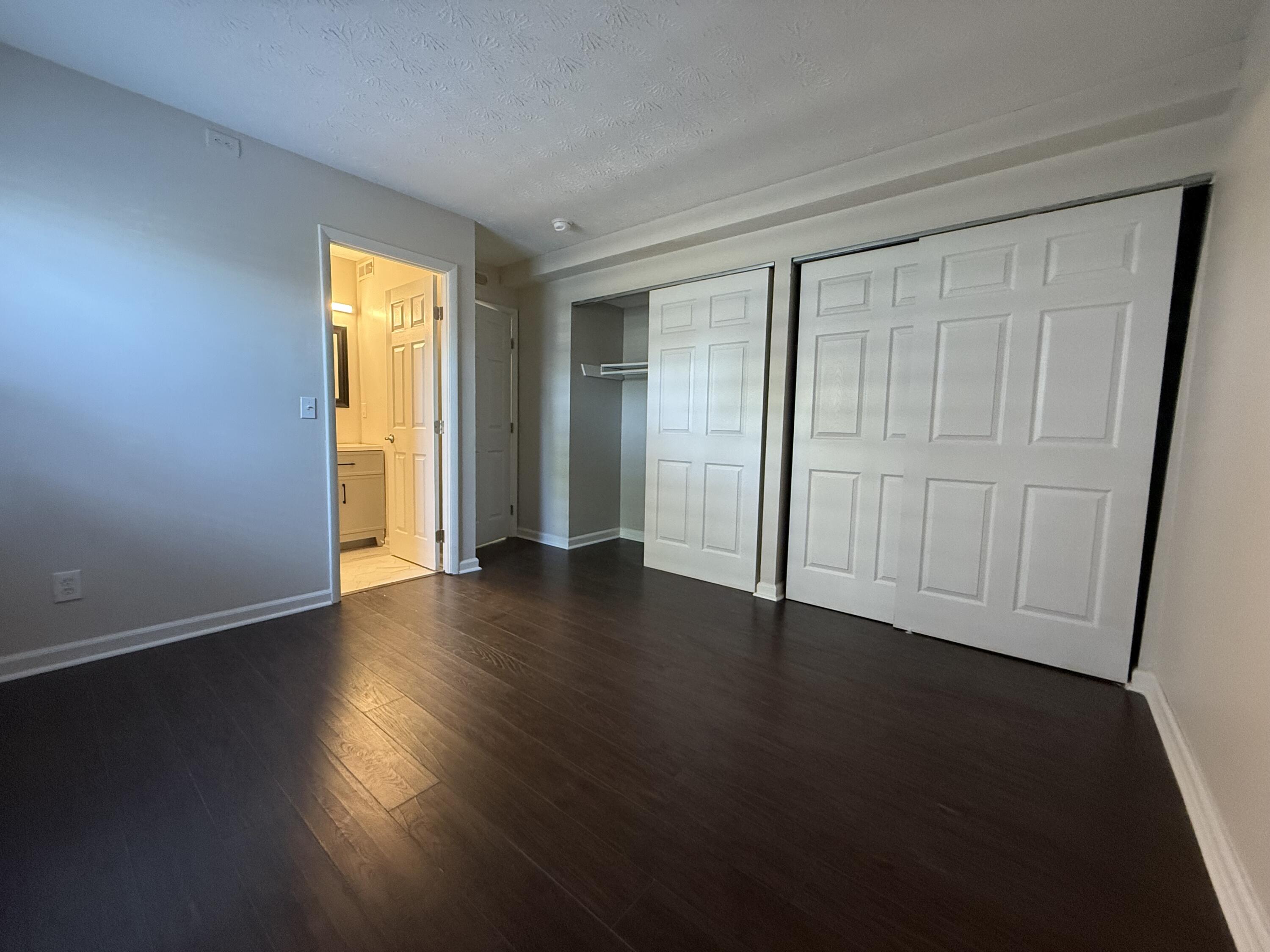 111 Winding Way, L Property Photo 16