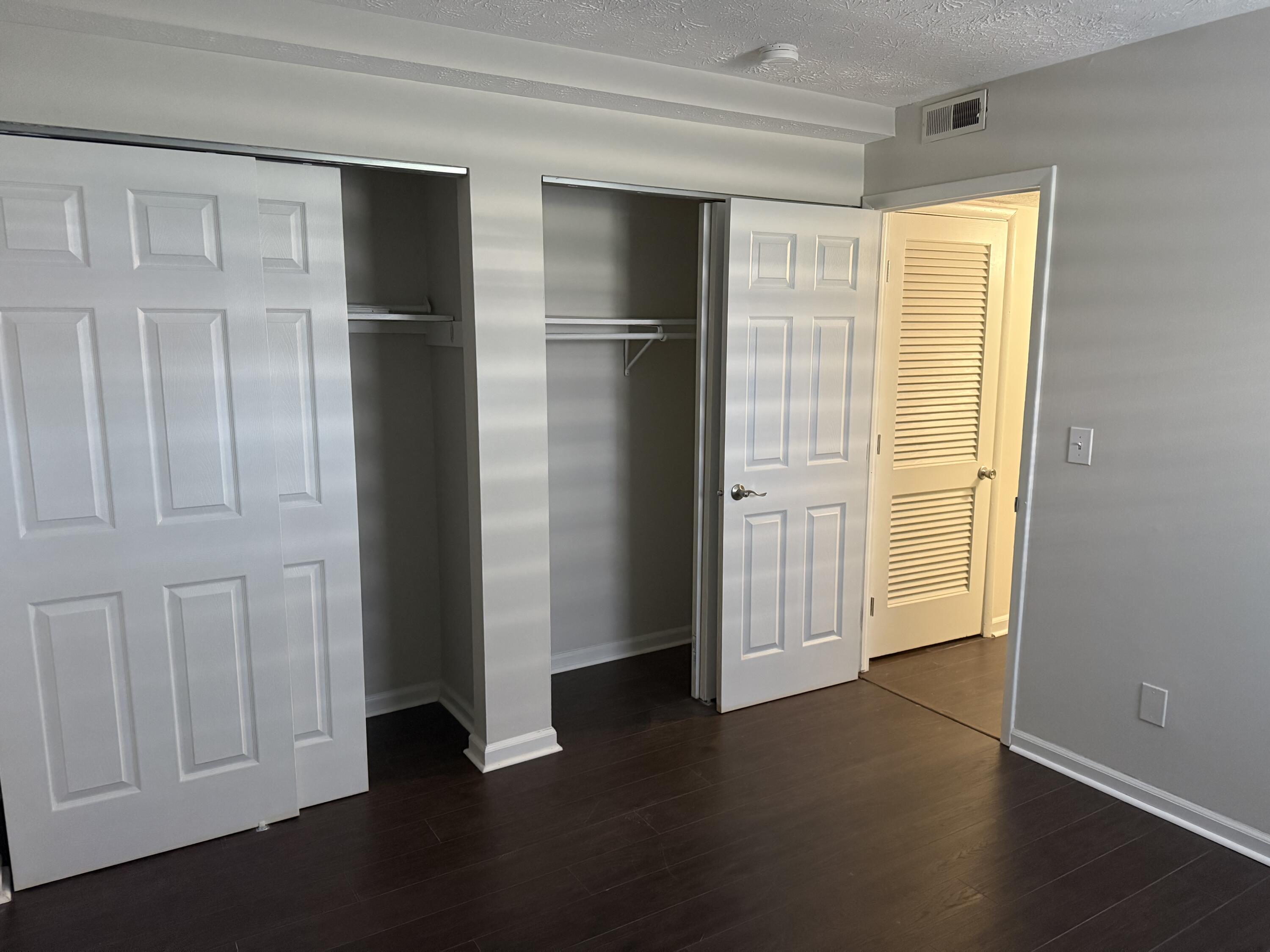 111 Winding Way, L Property Photo 18