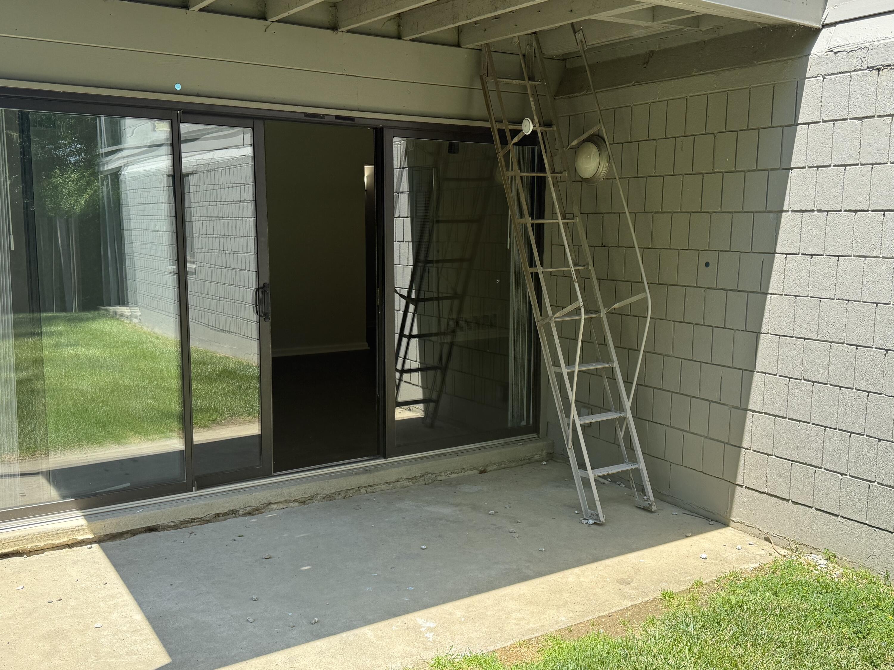 111 Winding Way, L Property Photo 22