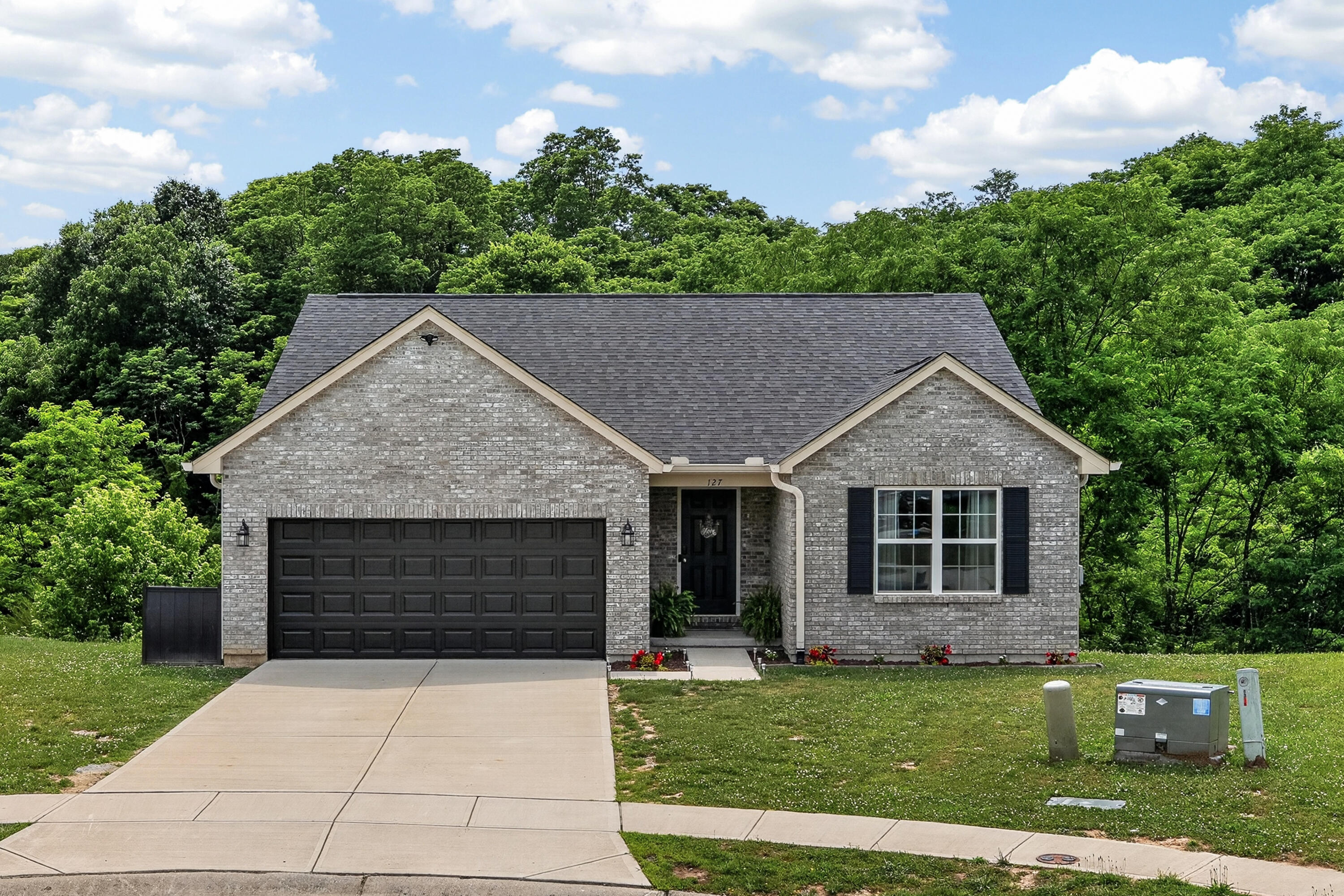 127 Keeneland Drive Property Photo 1