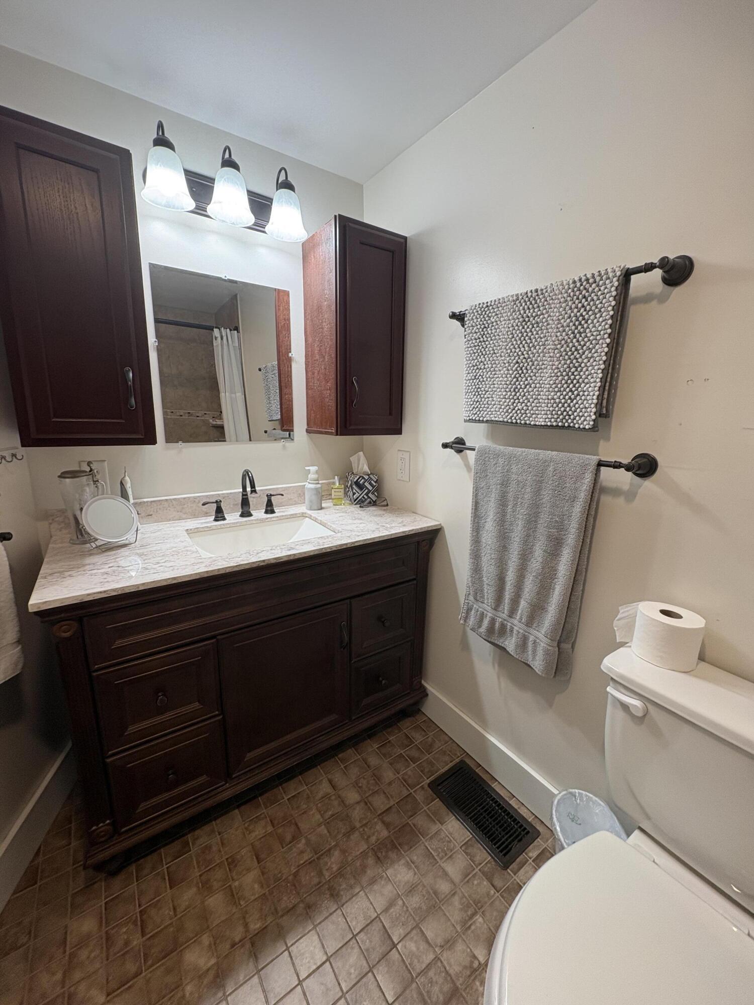 513 N Main Street Property Photo 14
