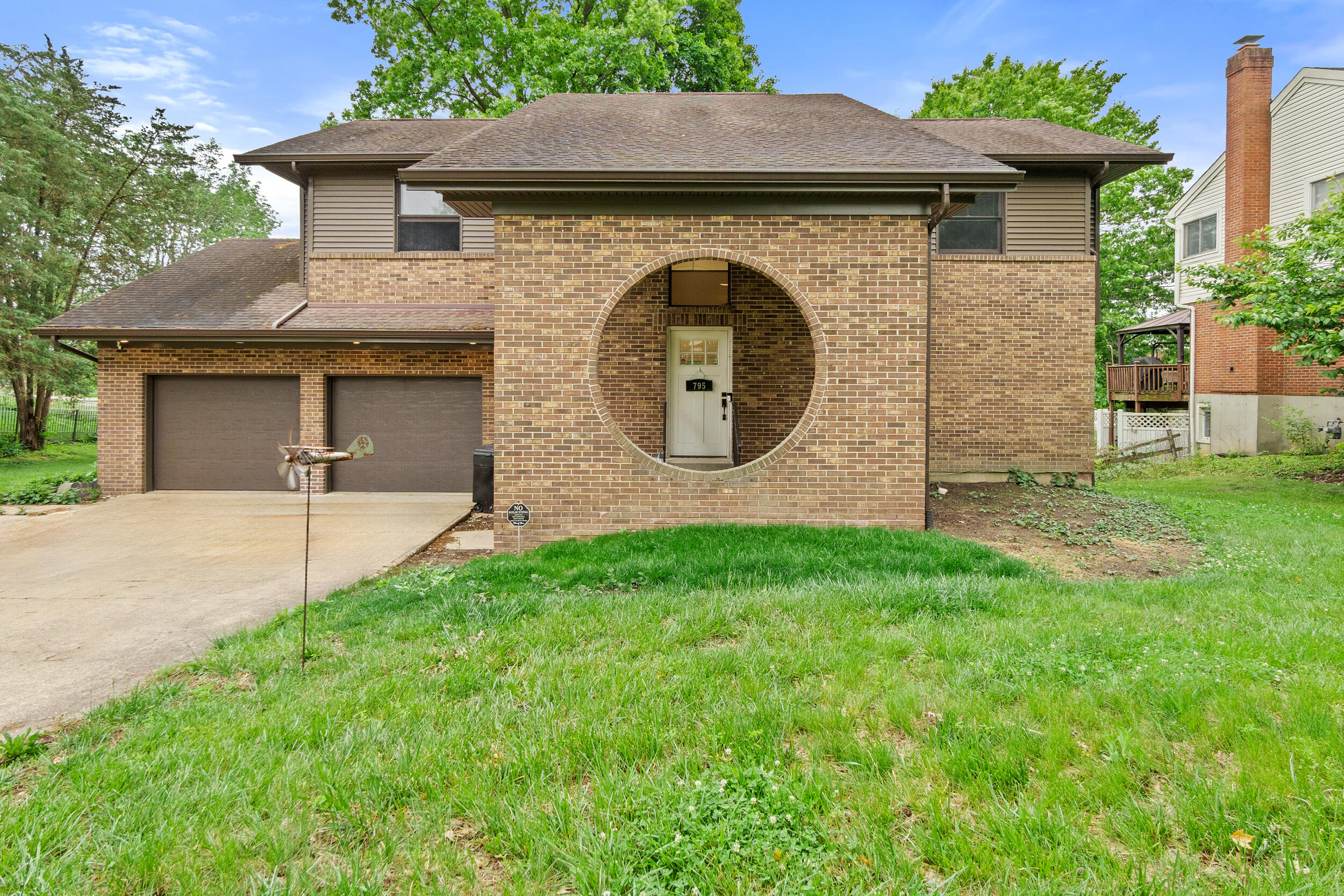 795 Elizabeth Drive Property Photo 1