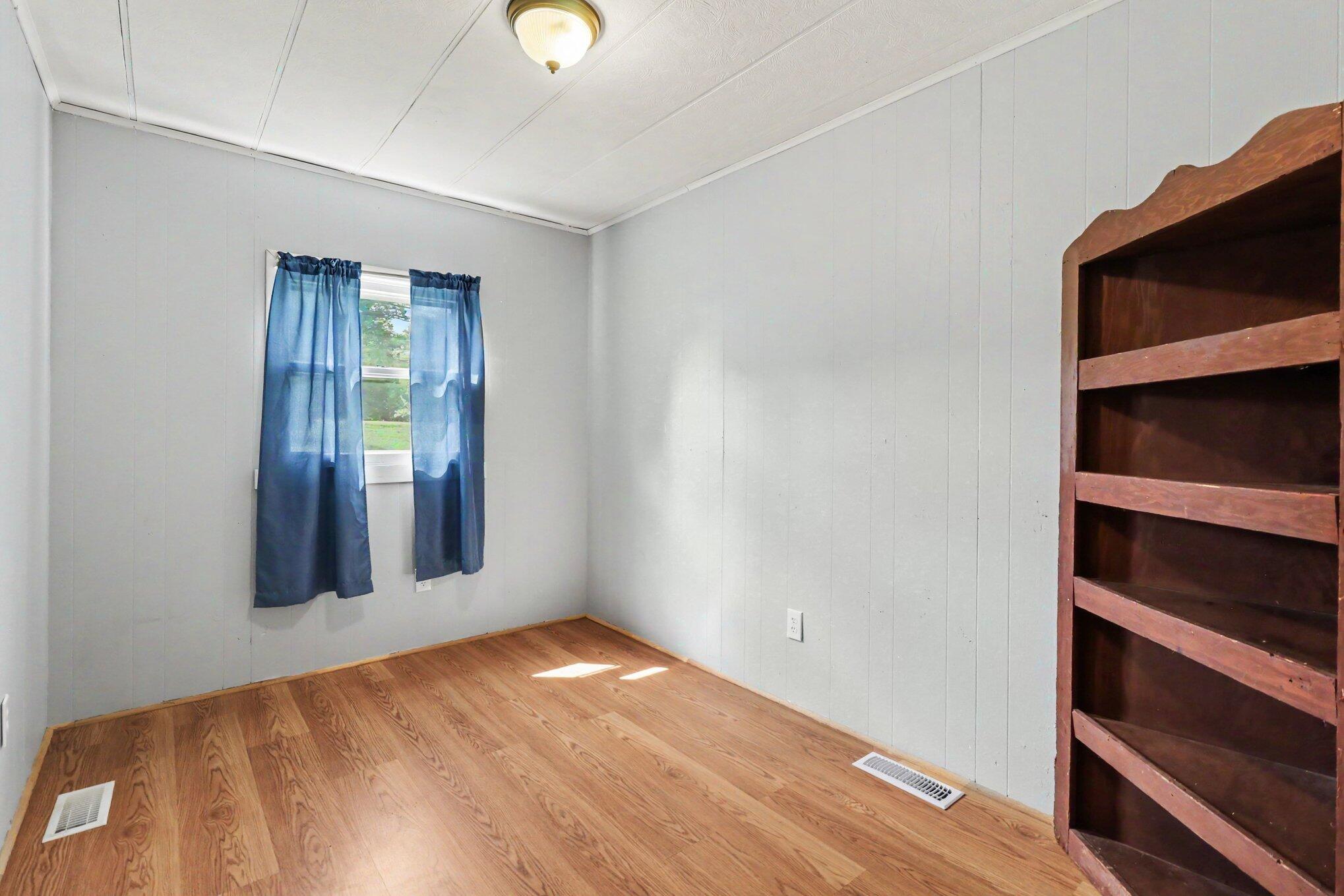 2976 Senour Road Property Photo 9