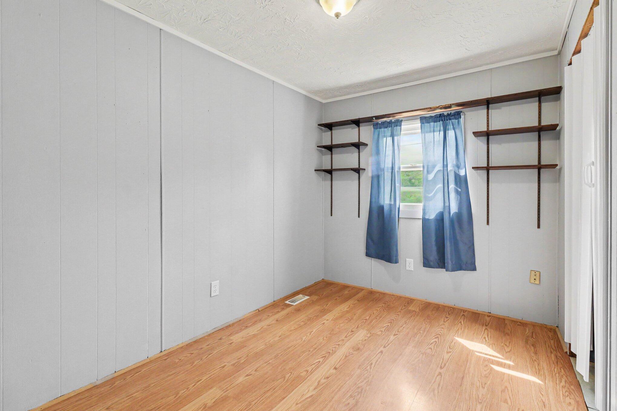 2976 Senour Road Property Photo 10