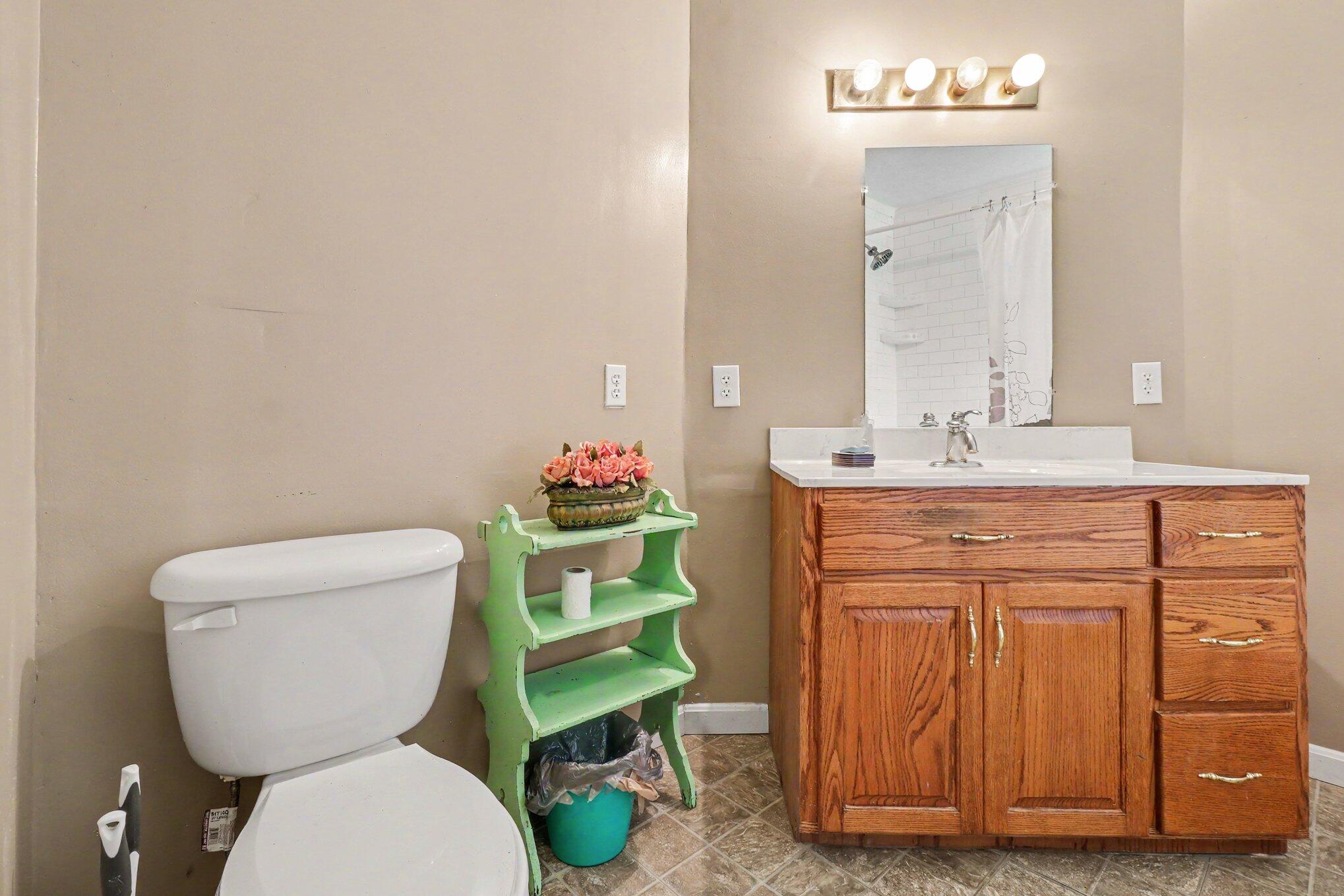 2976 Senour Road Property Photo 13