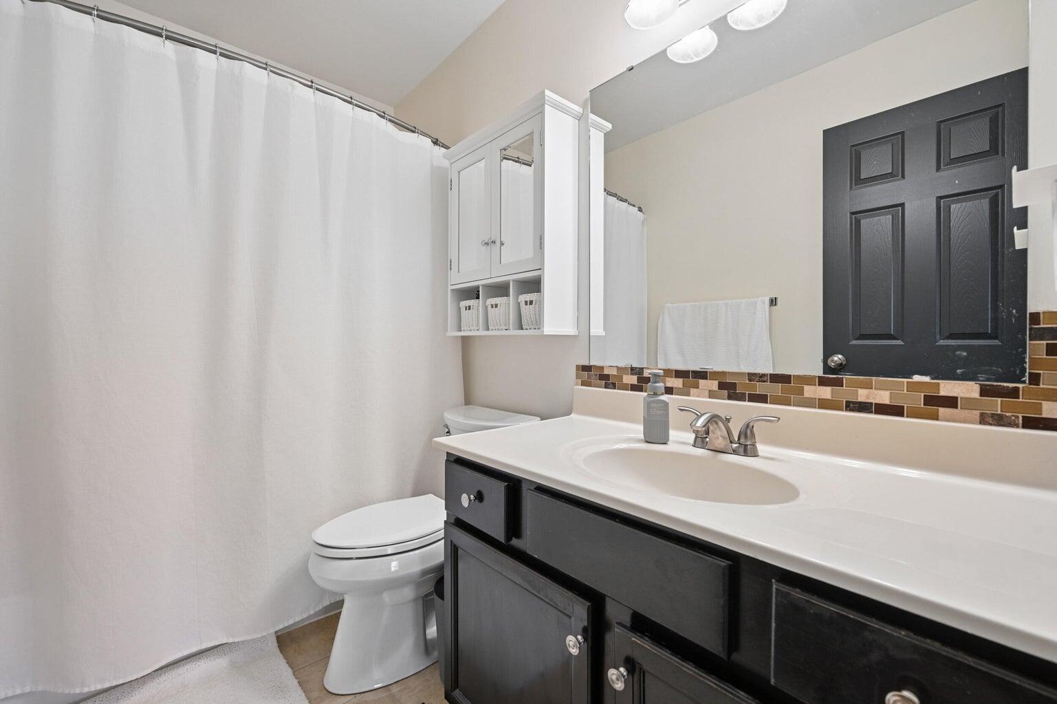 10133 Meadow Glen Drive Property Photo 10