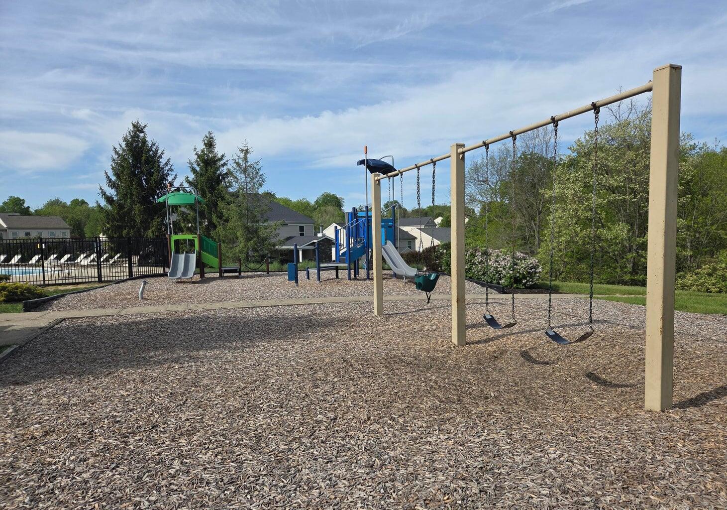 10133 Meadow Glen Drive Property Photo 15