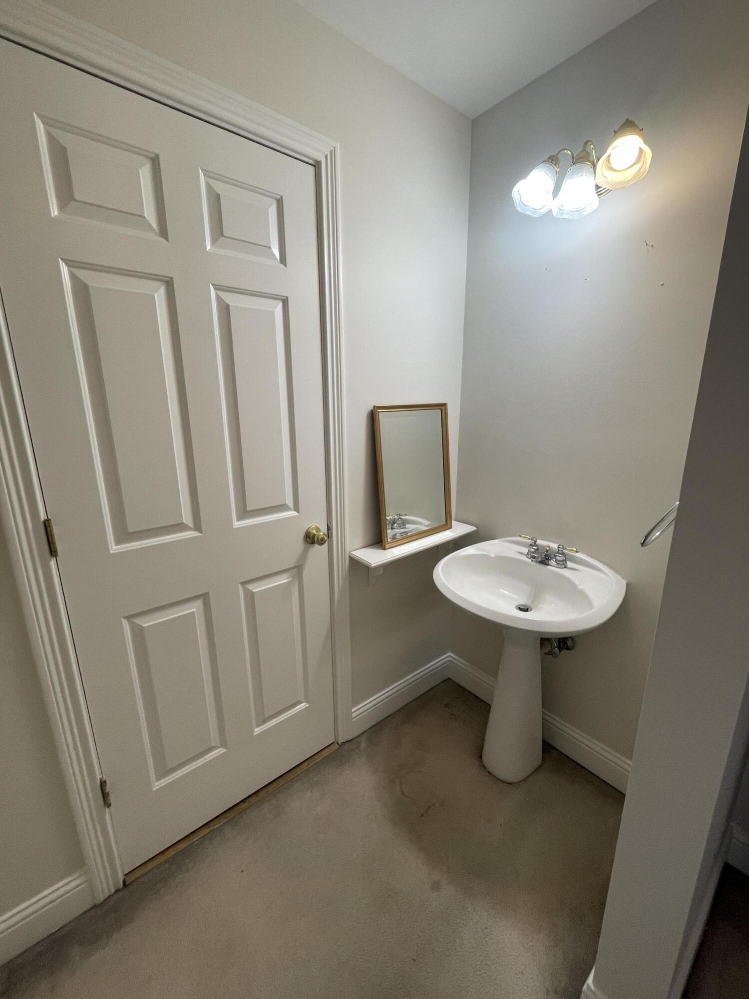 467 Erlanger Road Property Photo 23